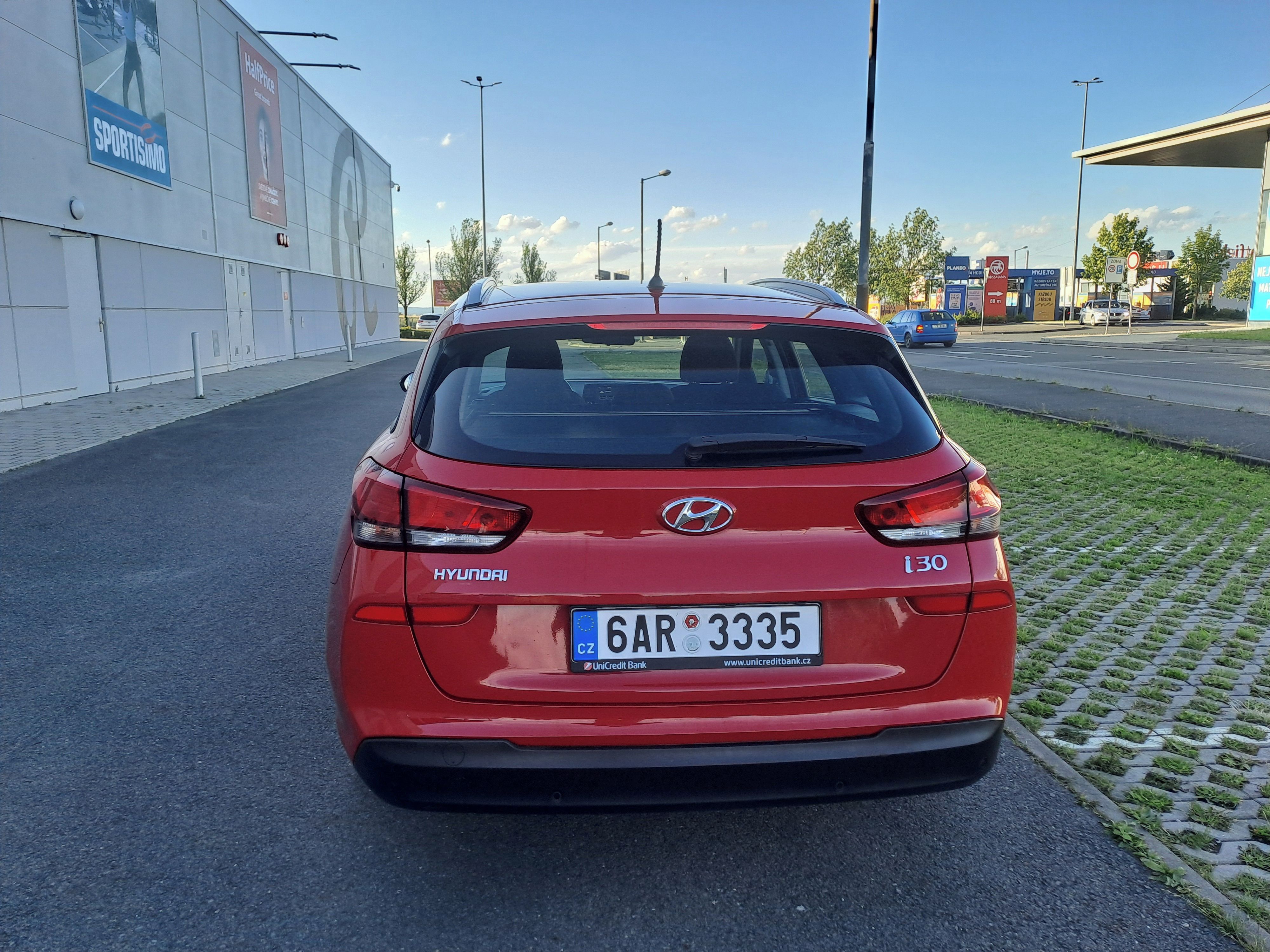Hyundai i30, 1.0T-GDI 88KW 2MAJ EXTRA PĚKNÉ - fotka 6