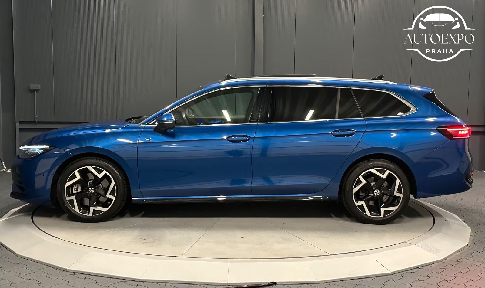 Volkswagen Passat Variant, 4Motion R-Line*142kW*PANORAMA - fotka 4