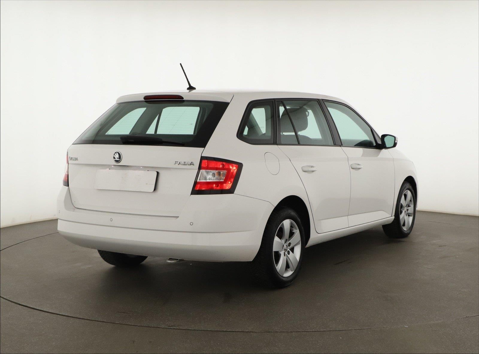 Škoda Fabia, 1.0 TSI, Ambition Plus - fotka 5