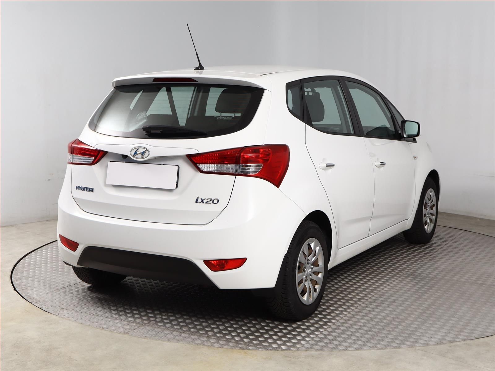 Hyundai ix20, 1.4 CVVT, Serv.kniha - fotka 5