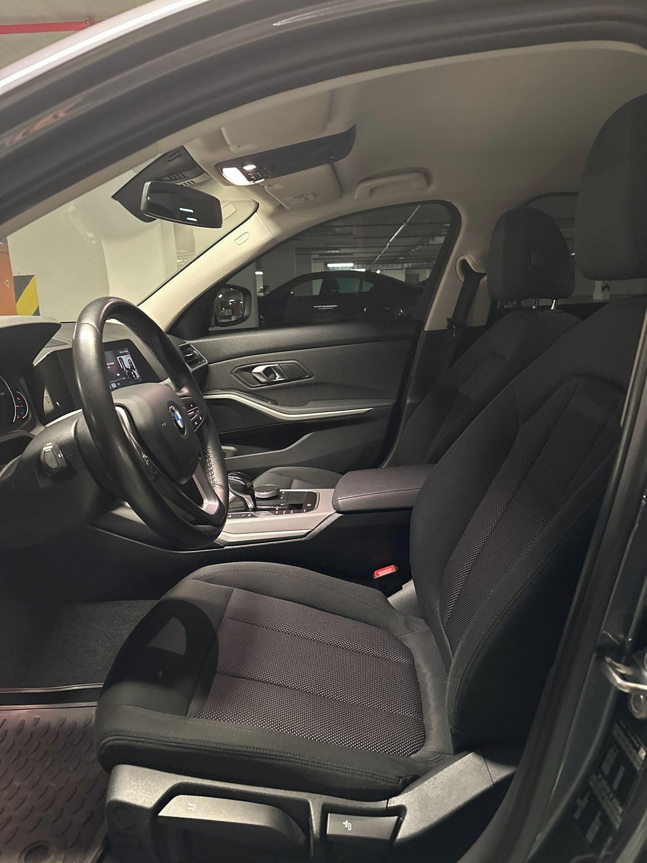 BMW Řada 3, 330i 190 kw RWD - fotka 5