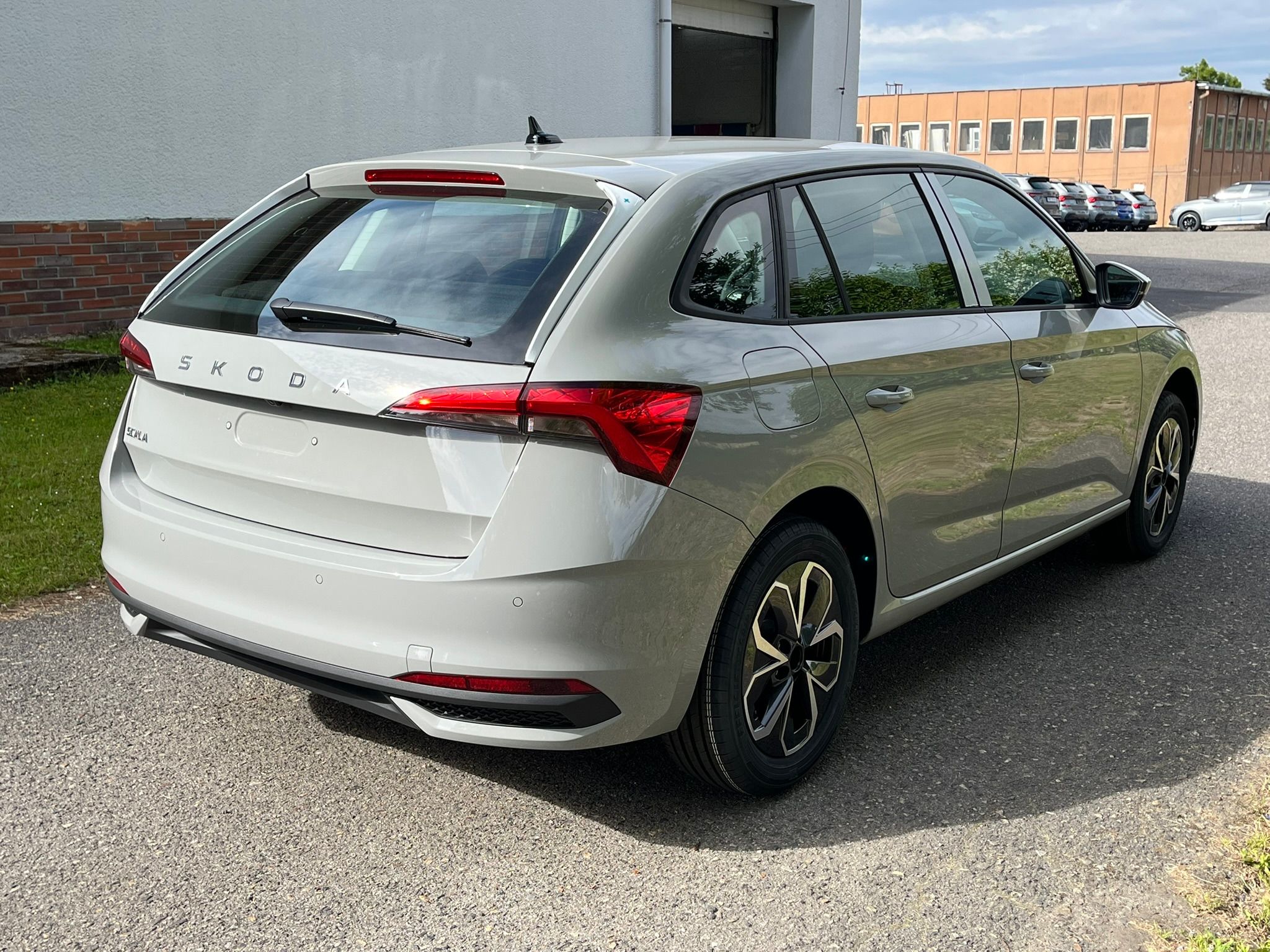 Škoda Scala, Classic 1,0 TSI 85 kW - fotka 3