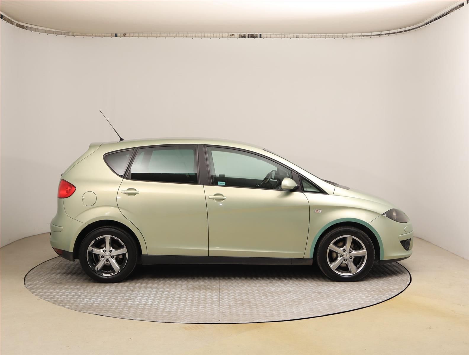 Seat Altea, 2.0 TDI, Automat, po STK - fotka 6