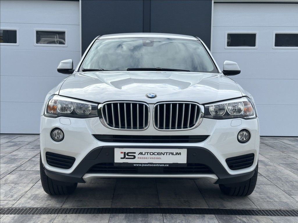 BMW X3, 28i 245PS  Advantage A/T 4x4 - fotka 4