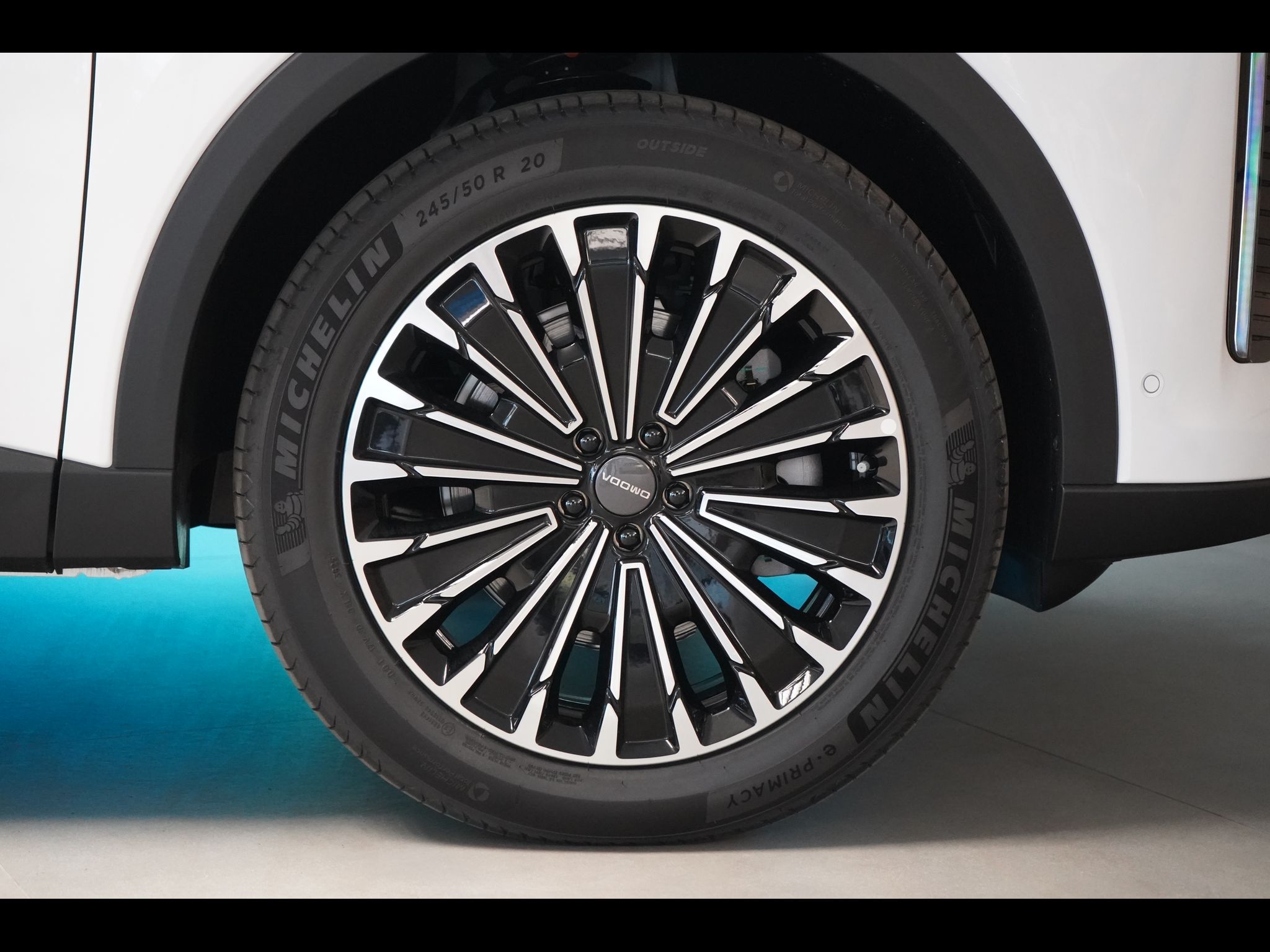 Omoda 9, 1.5 T-GDI 3DHT AWD PREMIUM - fotka 6