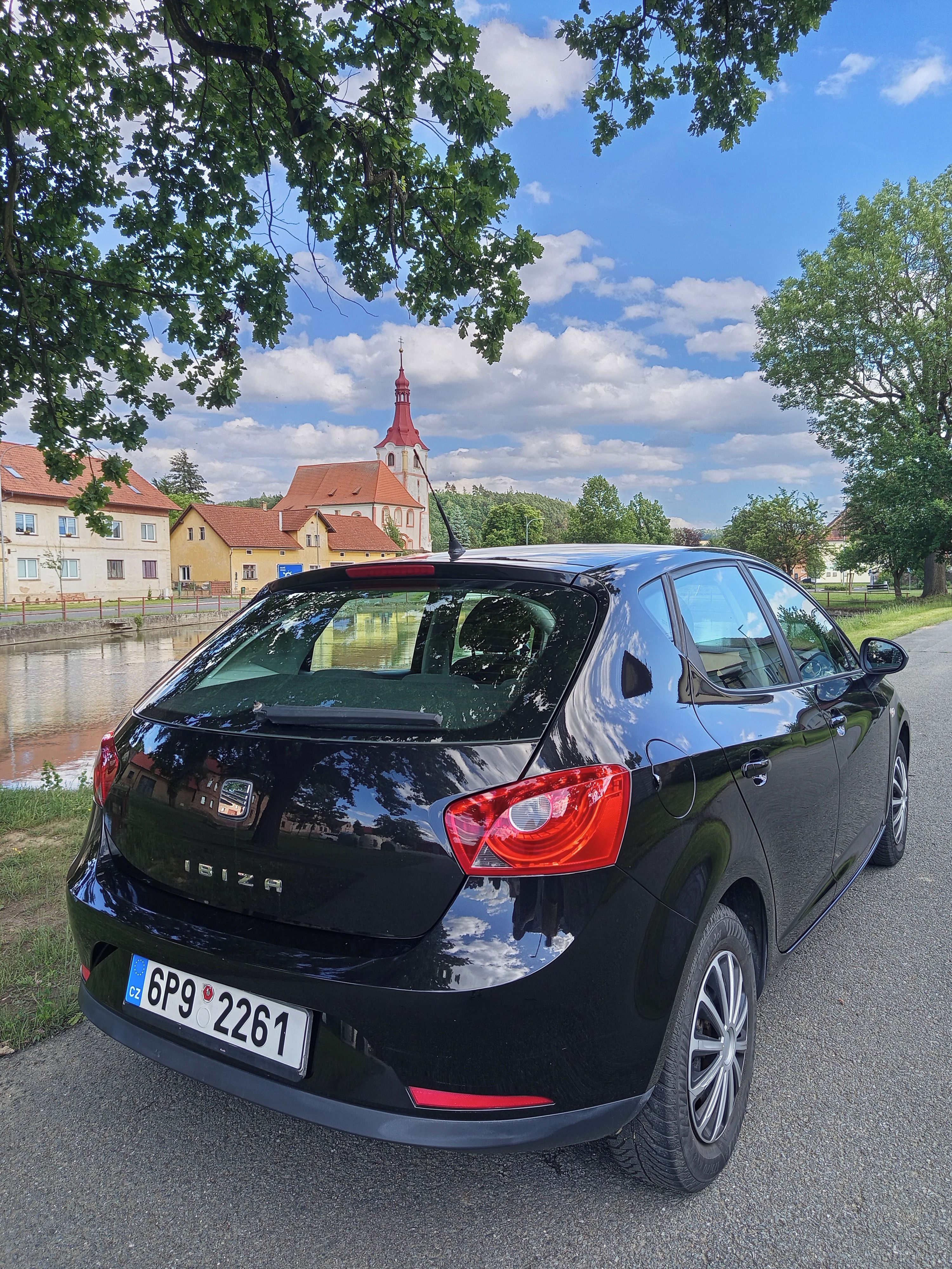 Seat Ibiza, 1.4 63kw, 2009 - fotka 4