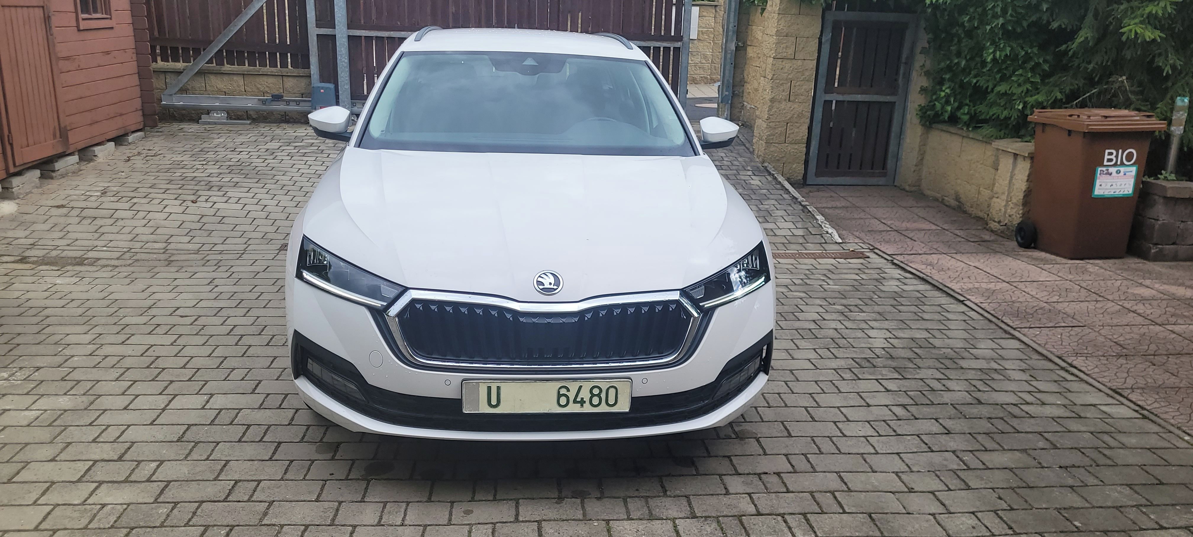Škoda Octavia, 1,0TSi 81kw VIRTUAL manual - fotka 2