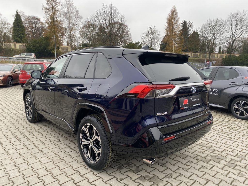 Toyota Rav4, 2.5 Plug-in 185 Selection - fotka 4