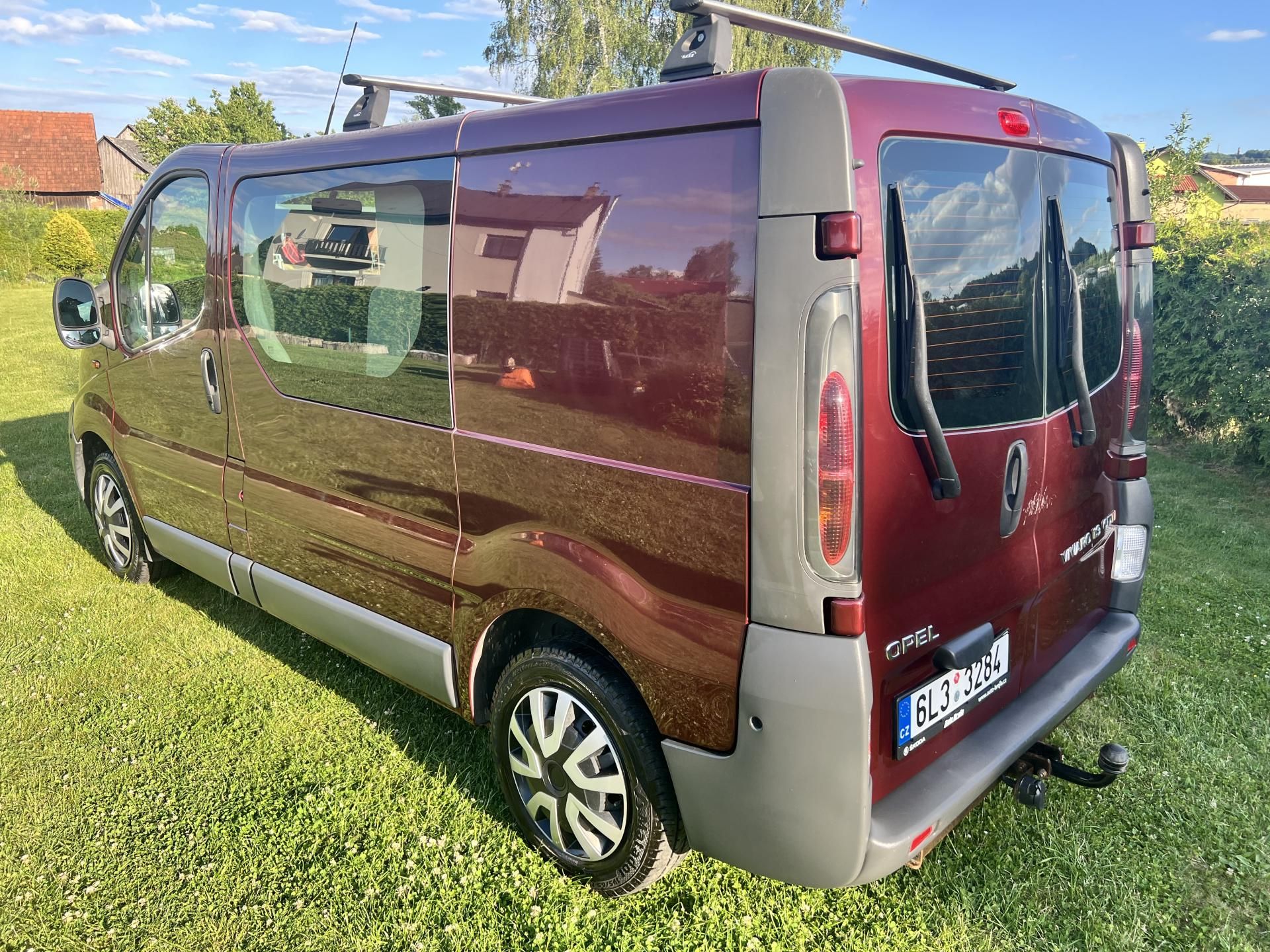 Opel Vivaro, 1.9CDTI 74KW,5 MÍST,KLIMA,TZ - fotka 4