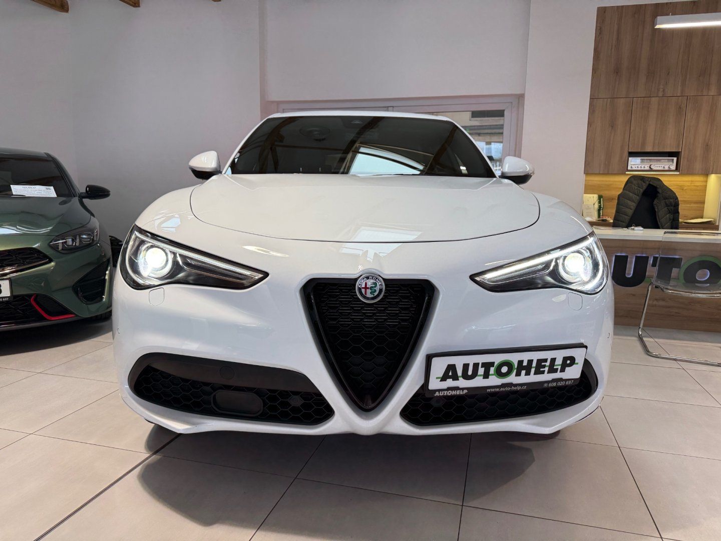 Alfa Romeo Stelvio, 2.0 280 HP Veloce 8AT Q4 - fotka 2