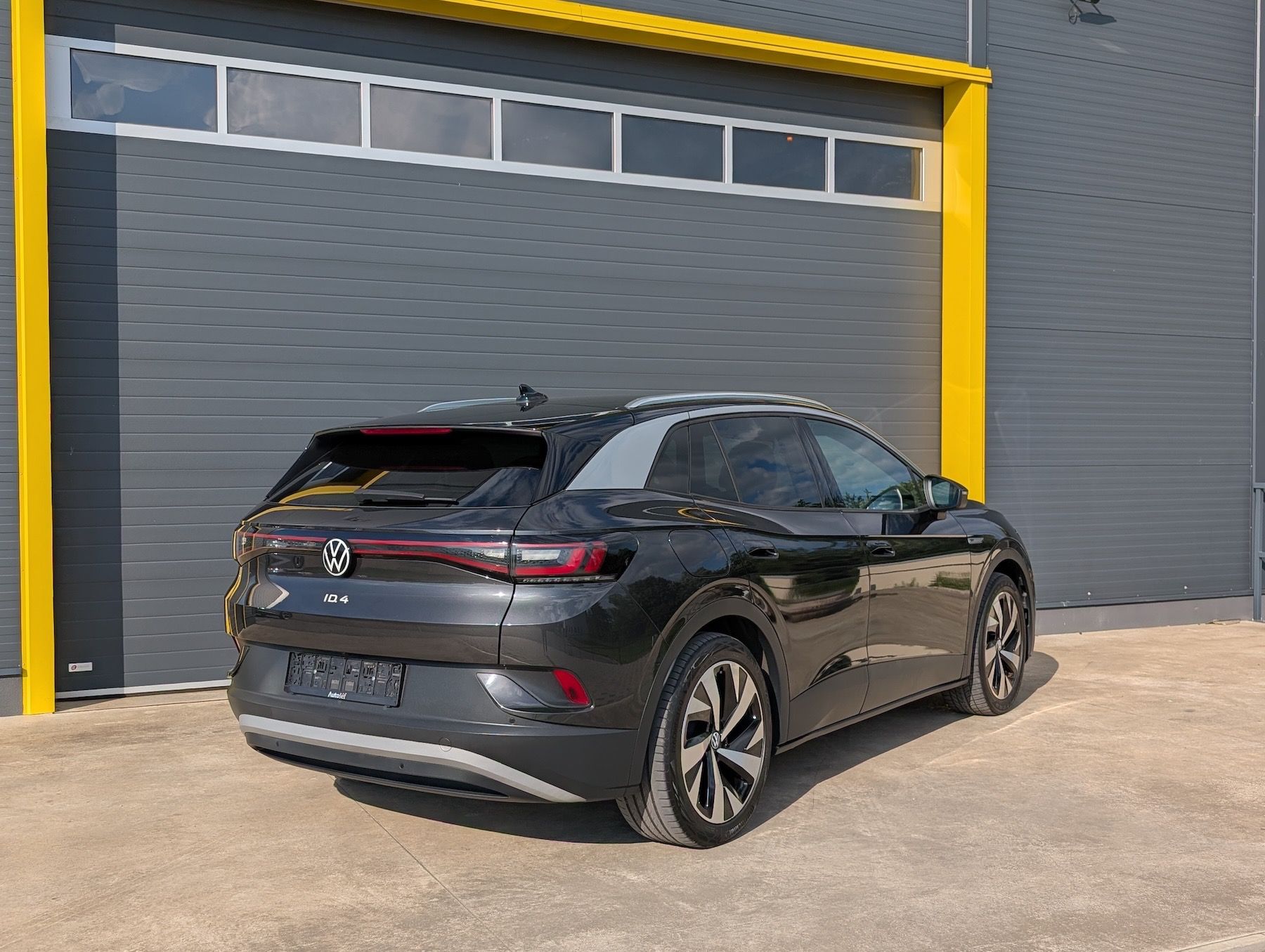 Volkswagen ID.4, 1ST, 150 kW, ACC, LED, Tažné - fotka 2