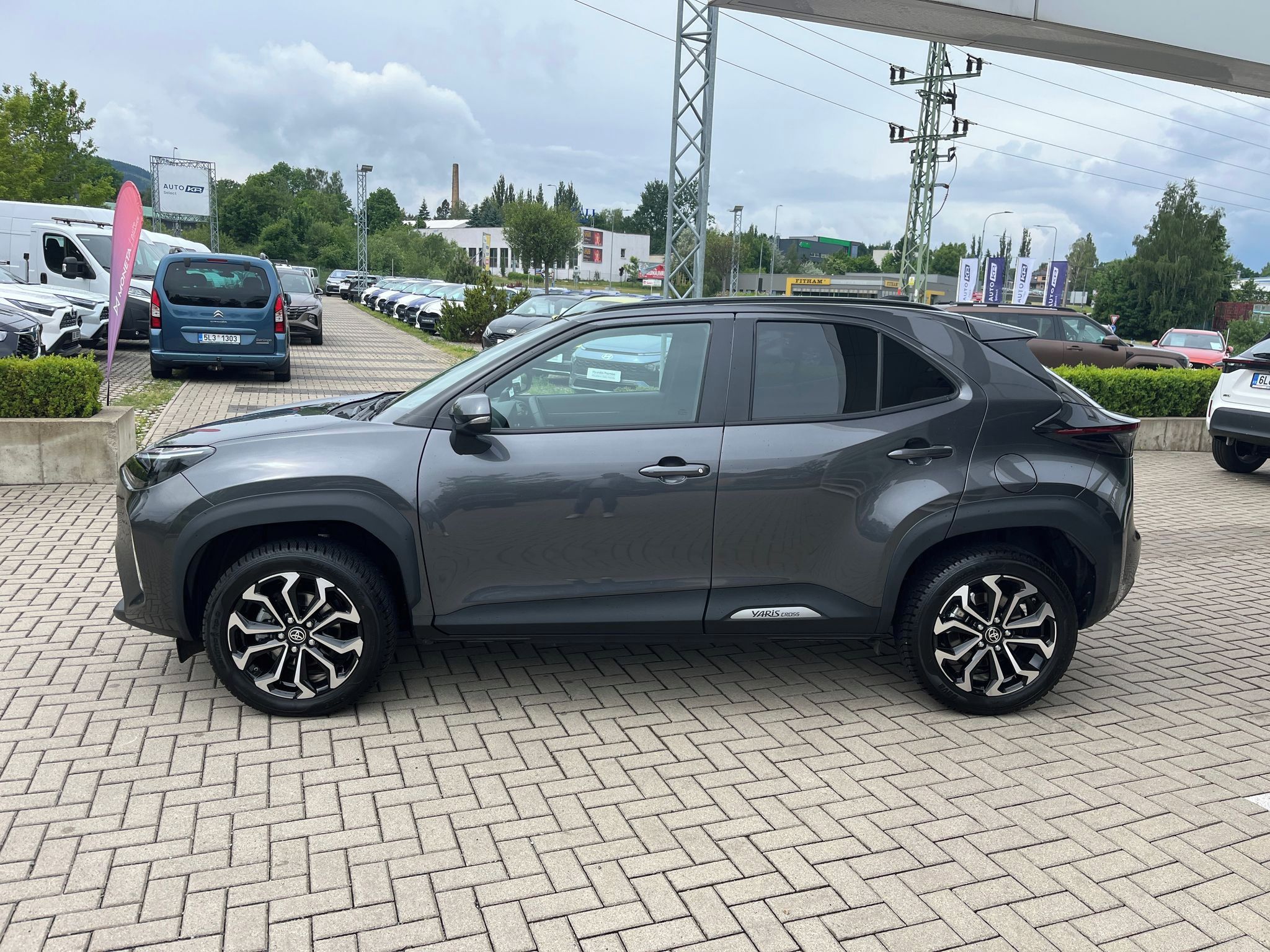 Toyota Yaris Cross, 1.5 Hybrid e-CVT Style - fotka 3