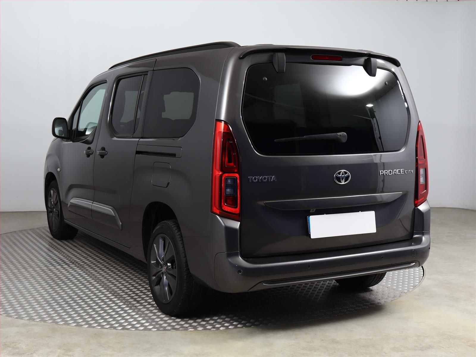 Toyota Proace City Verso, Maxi 1.5 D-4D, Family, 5Míst - fotka 4