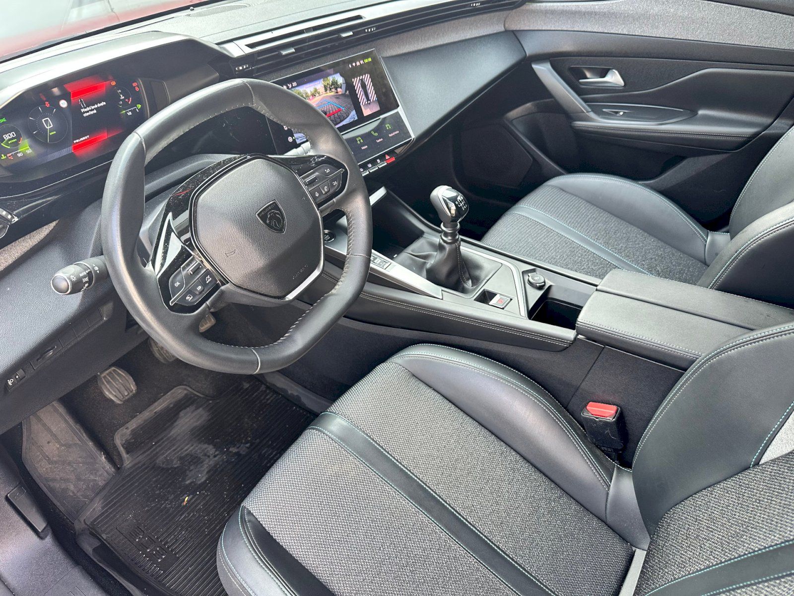 Peugeot 308, ALLURE PACK 1.2 PureTech 130 S - fotka 6