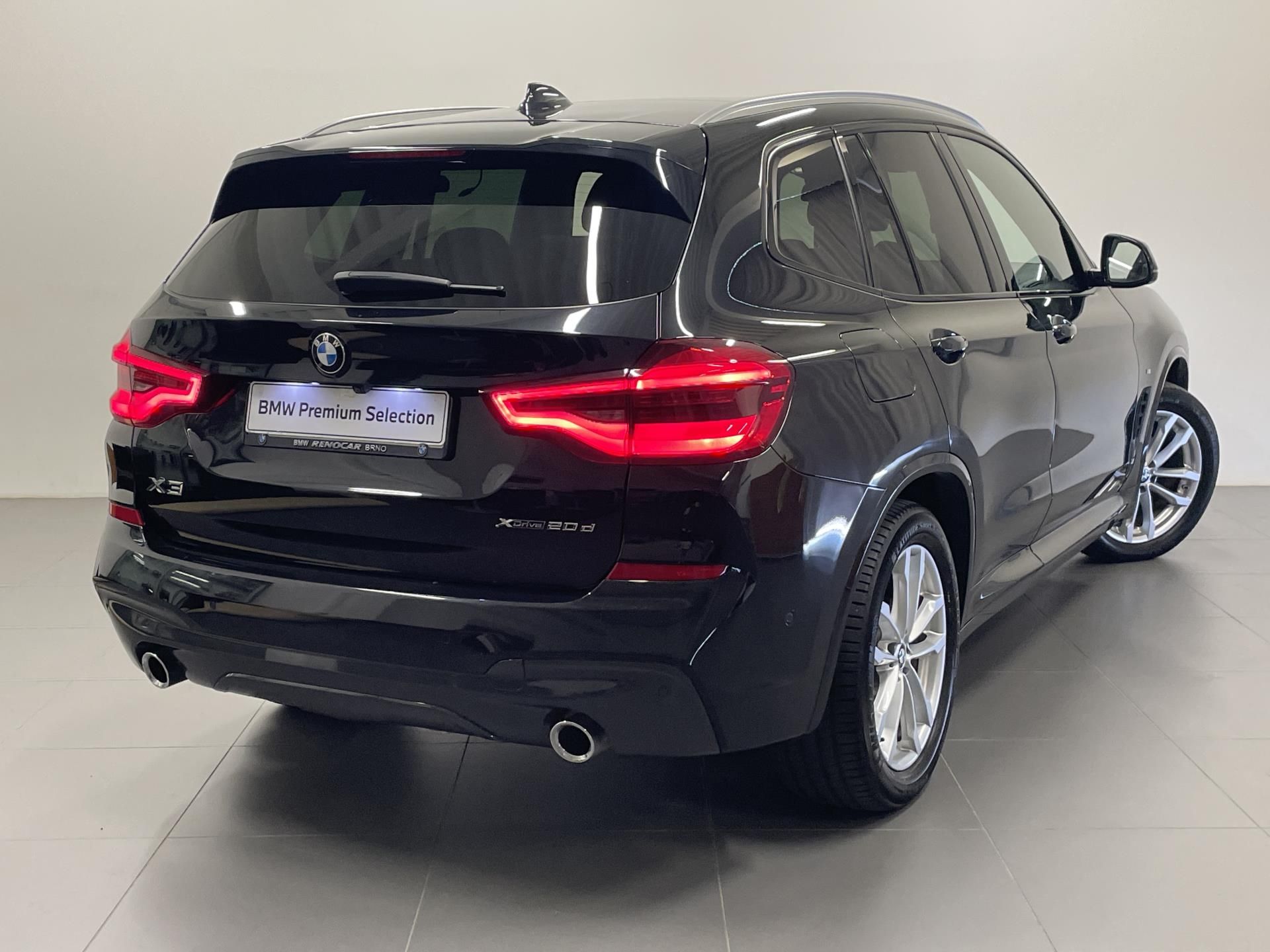 BMW X3, xDrive 20d, Mpaket, Tažné - fotka 2