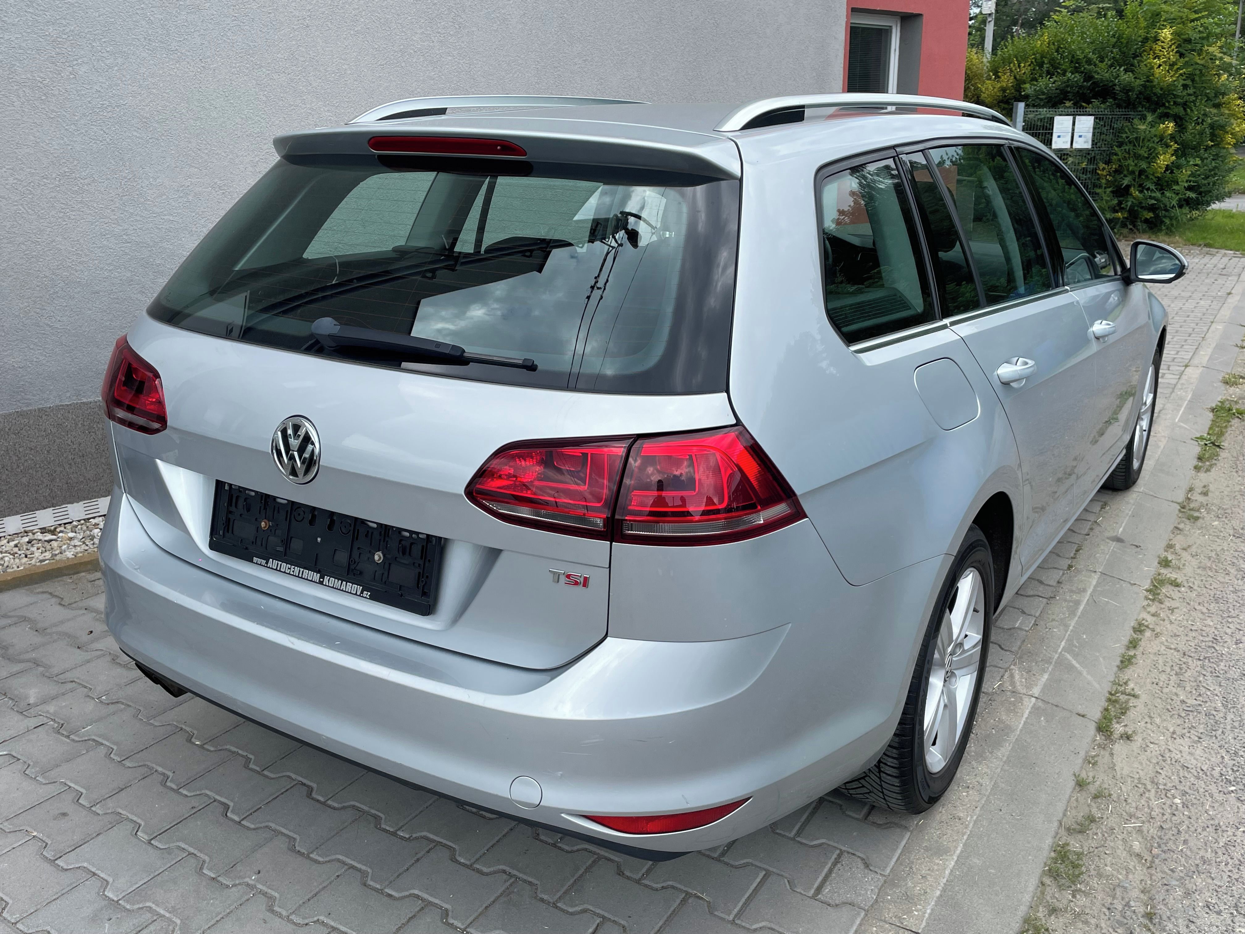 Volkswagen Golf, 1.4 TSI 103 kW Highline - fotka 5