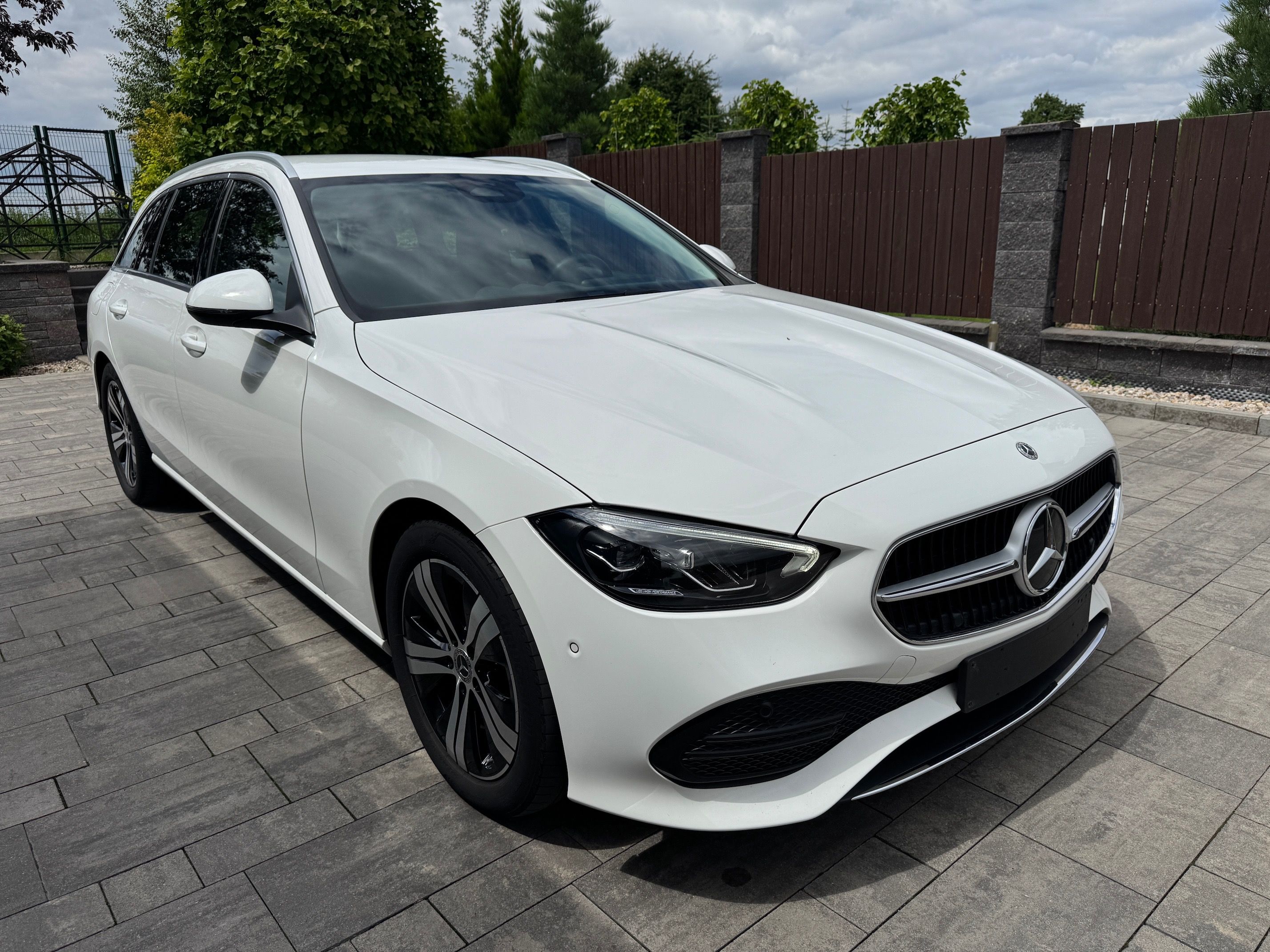Mercedes-Benz Třídy C, 220d, 4MATIC, AVANTGARDE - fotka 3