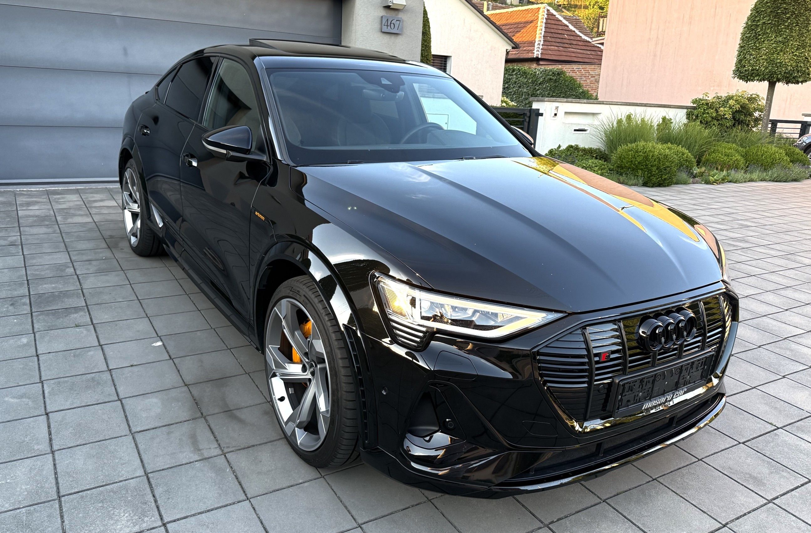 Audi e-tron, 370kw Sportback TOP STAV! - fotka 3