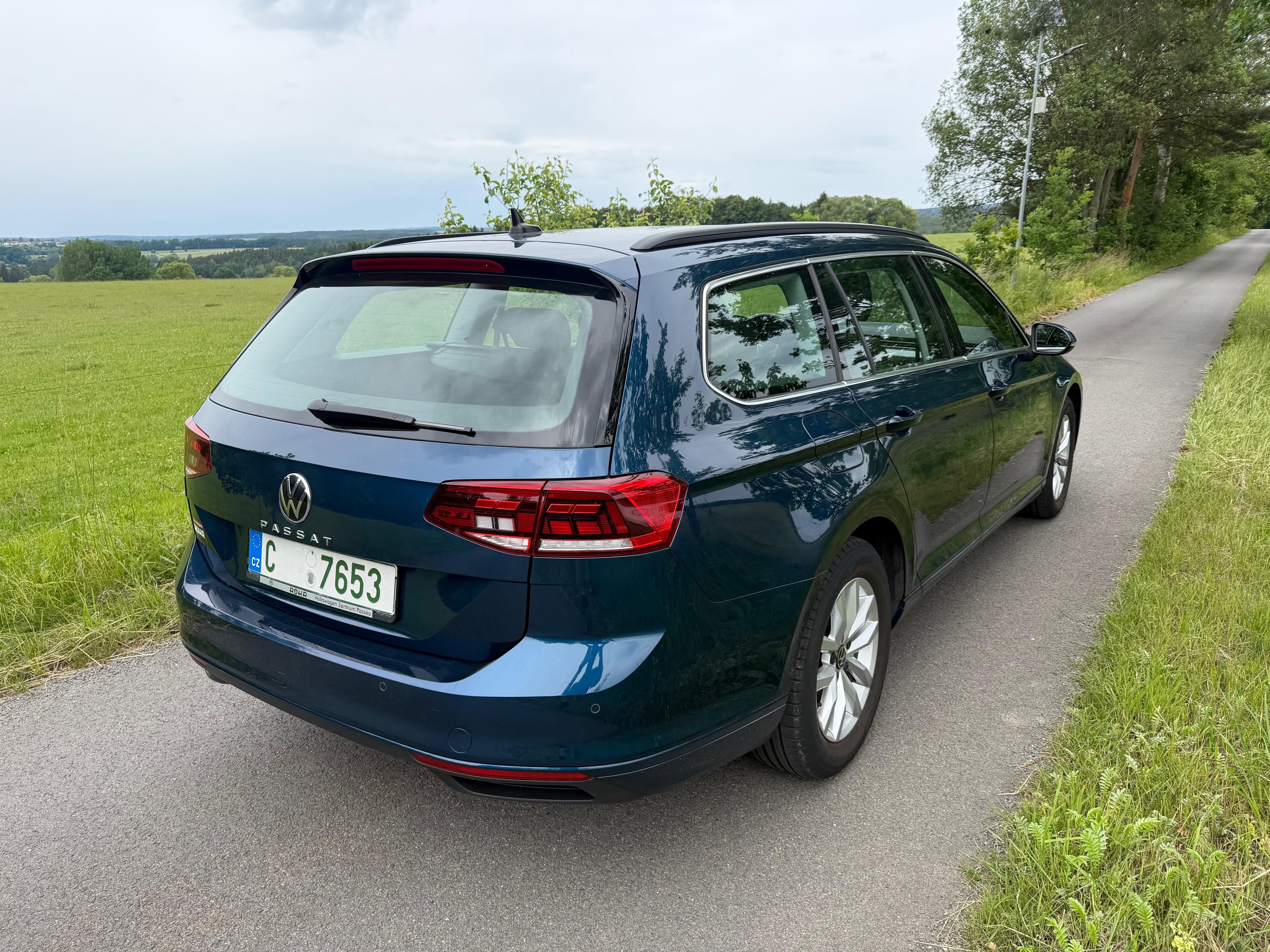 Volkswagen Passat, Business 2,0TDi 110kW DSG - fotka 3
