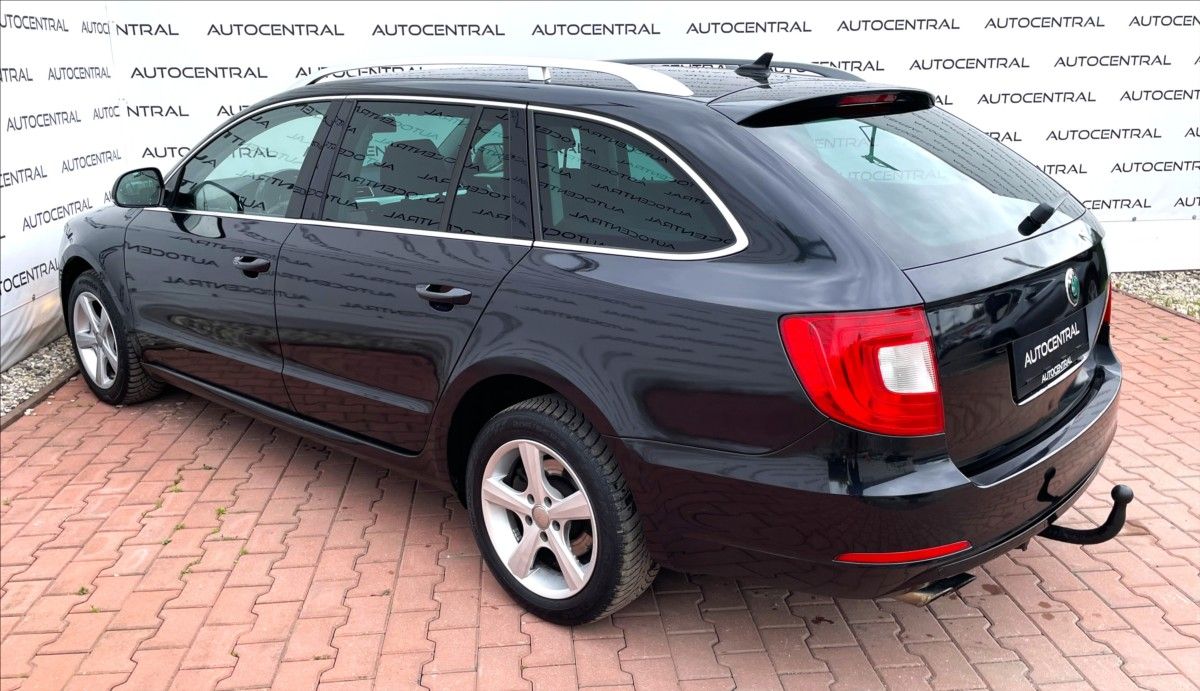 Škoda Superb, 2,0 TDi,103kW,STK 6/28 - fotka 6