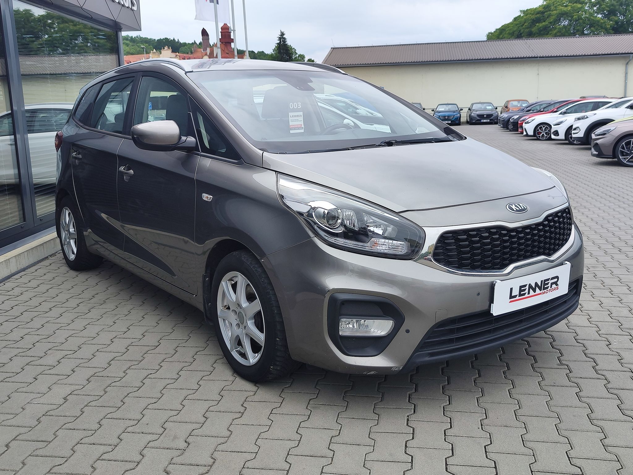 Kia Carens, 1.7 CRDi 7-míst Navi Tažné - fotka 3