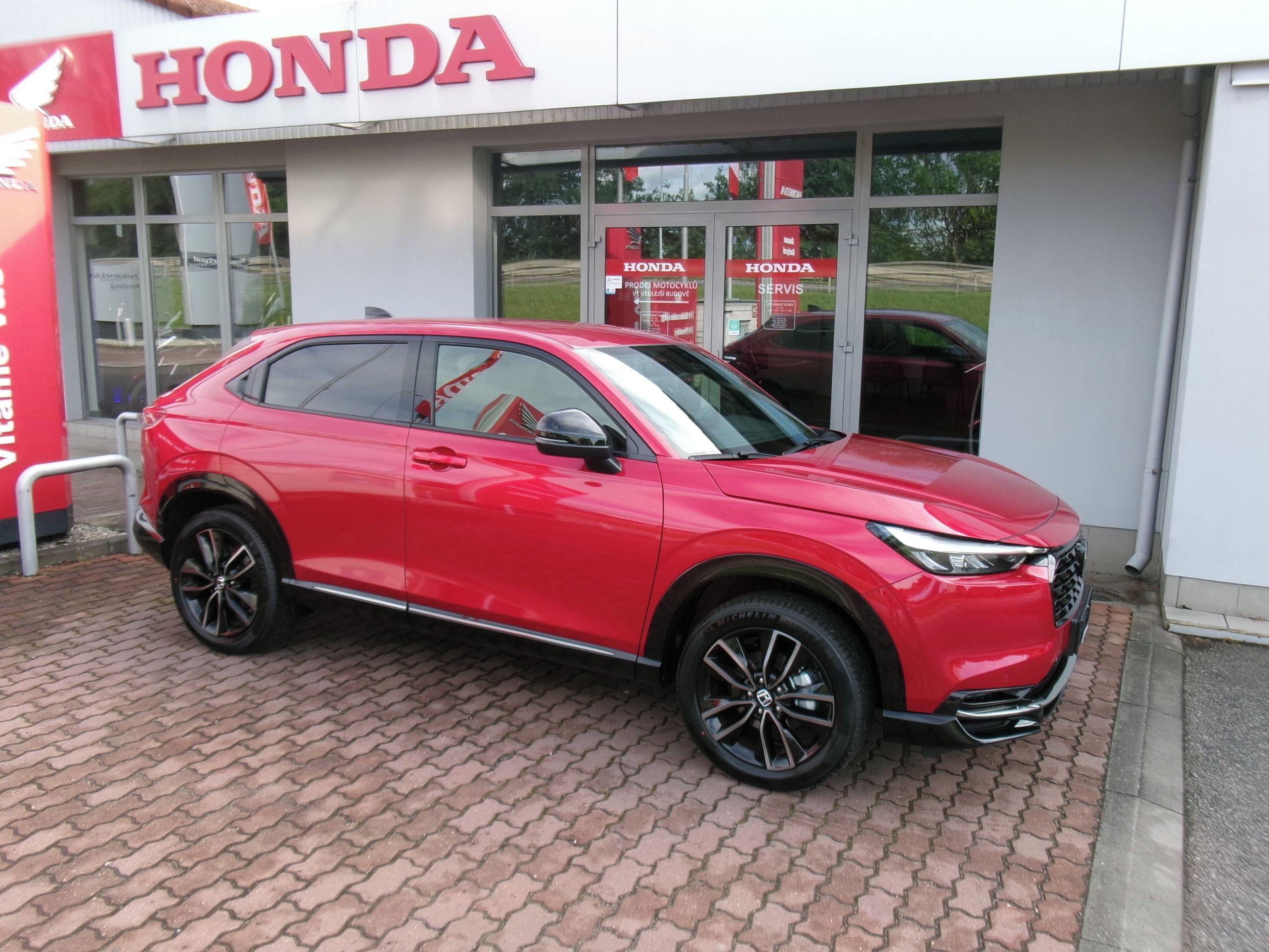 Honda HR-V, 1.5e:HEV ADVANCE SPORT 27 - fotka 5