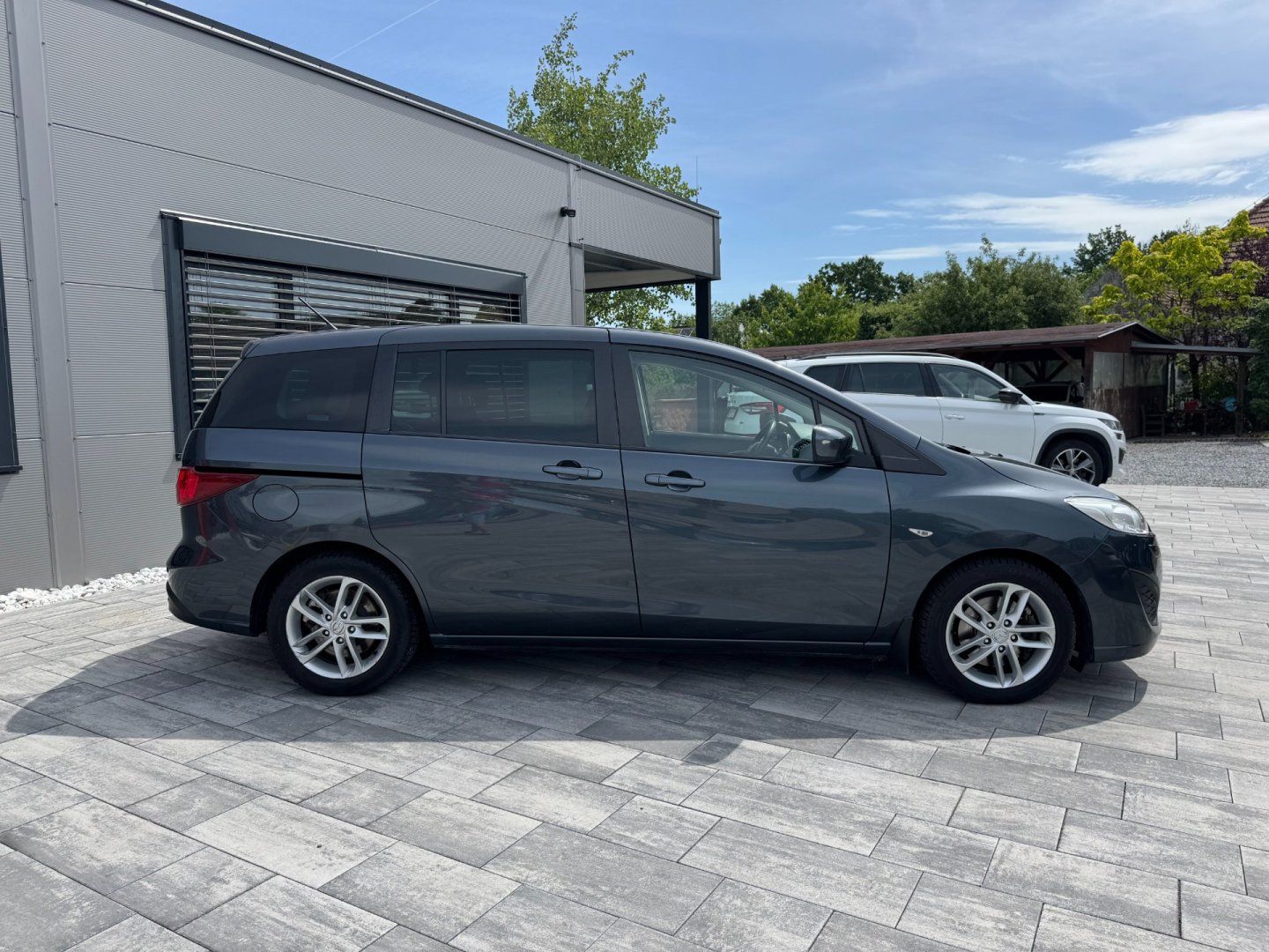 Mazda 5, 2,0 i 110 KW 7Míst - fotka 4