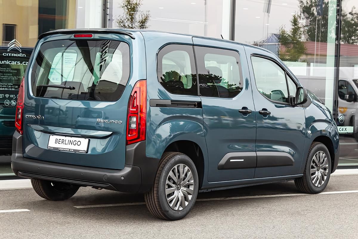Citroën Berlingo, 1,2 PLUS benzín 110k + KAMERA - fotka 5
