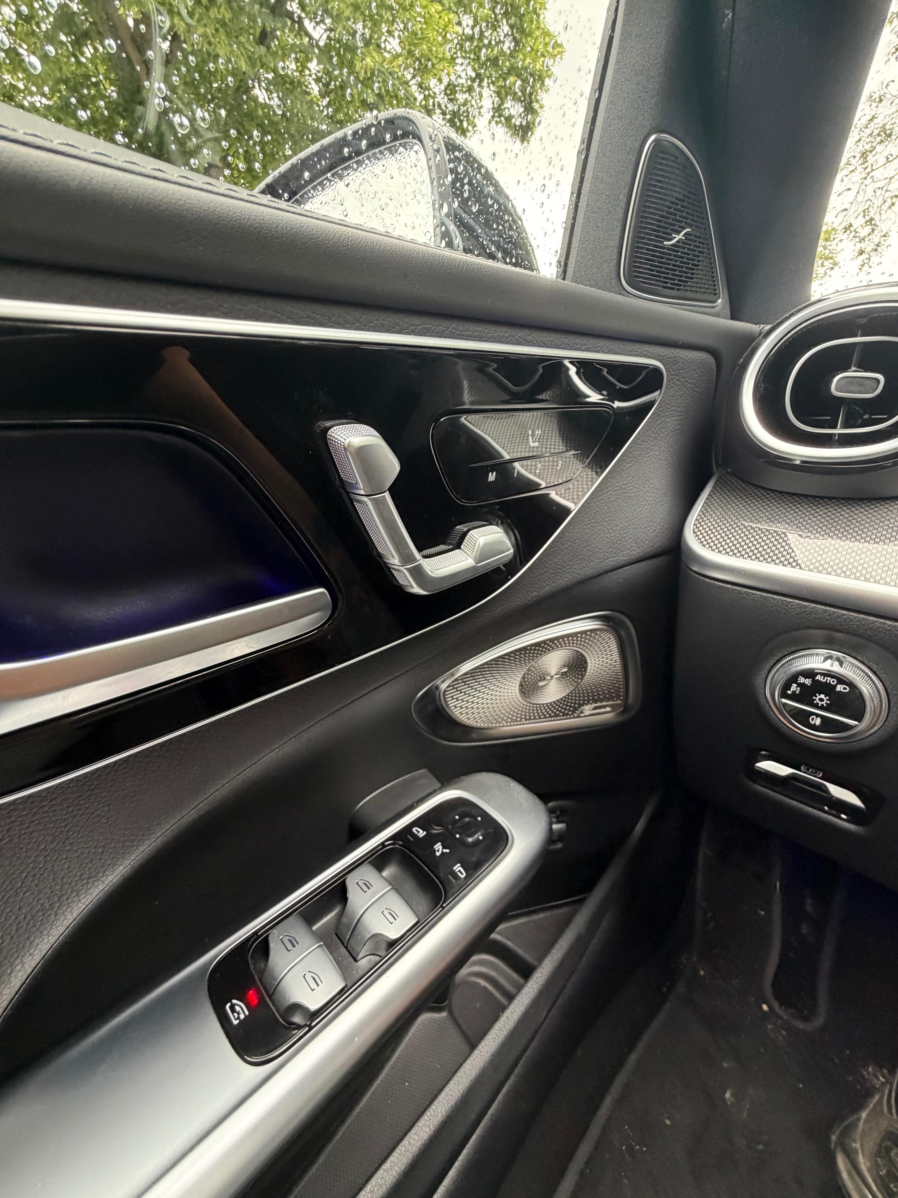 Mercedes-Benz Třídy C, C 200 AMG Night Packet - fotka 4