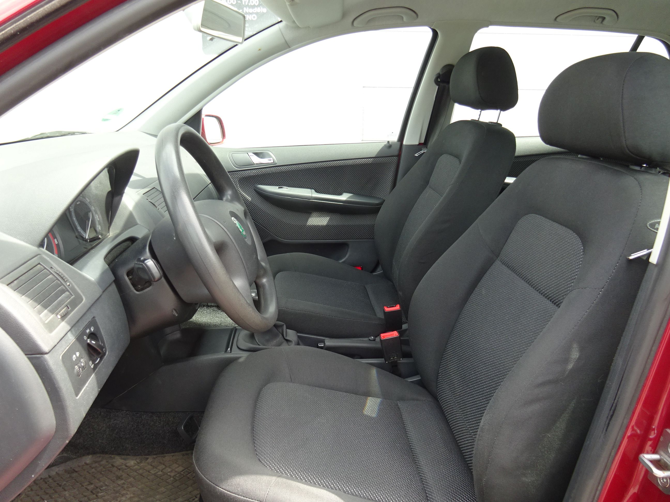 Škoda Fabia, 1.4i 16V - fotka 5