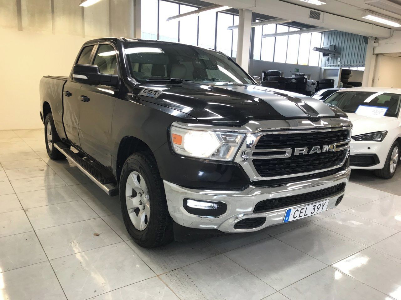 RAM 1500, Quad Cab 5.7 V8 HEMI eTorque - fotka 2
