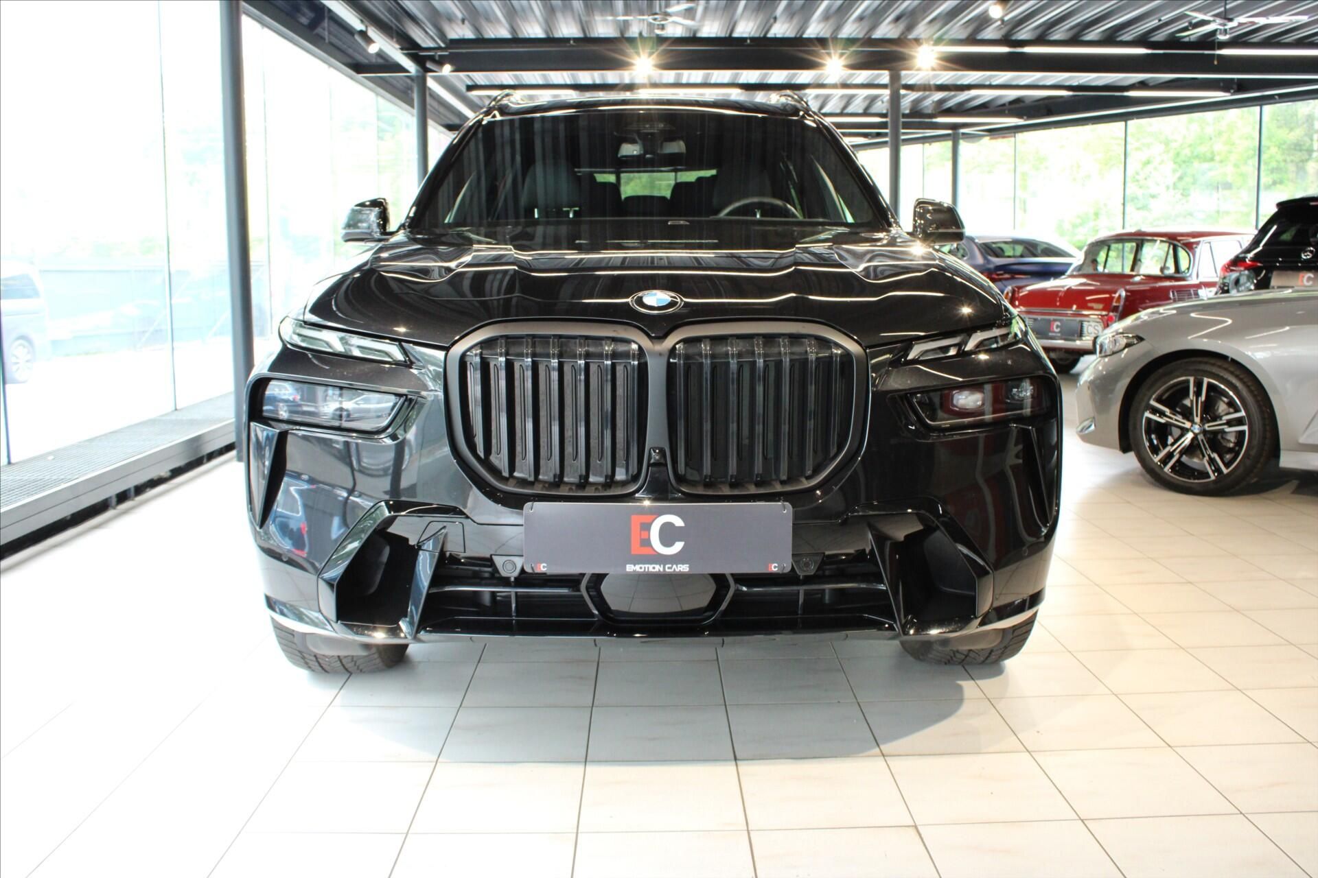 BMW X7, xDrive40d M Sport Pro ExeDrPro - fotka 2