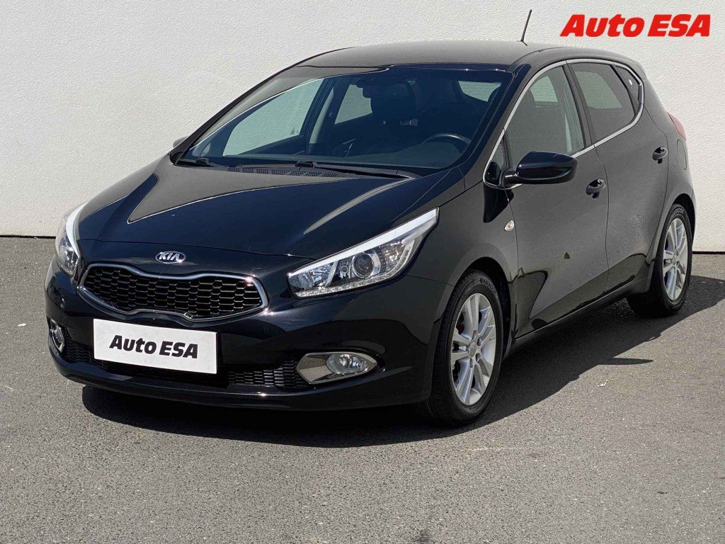 Kia Cee´d, 1.6 GDi - fotka 3