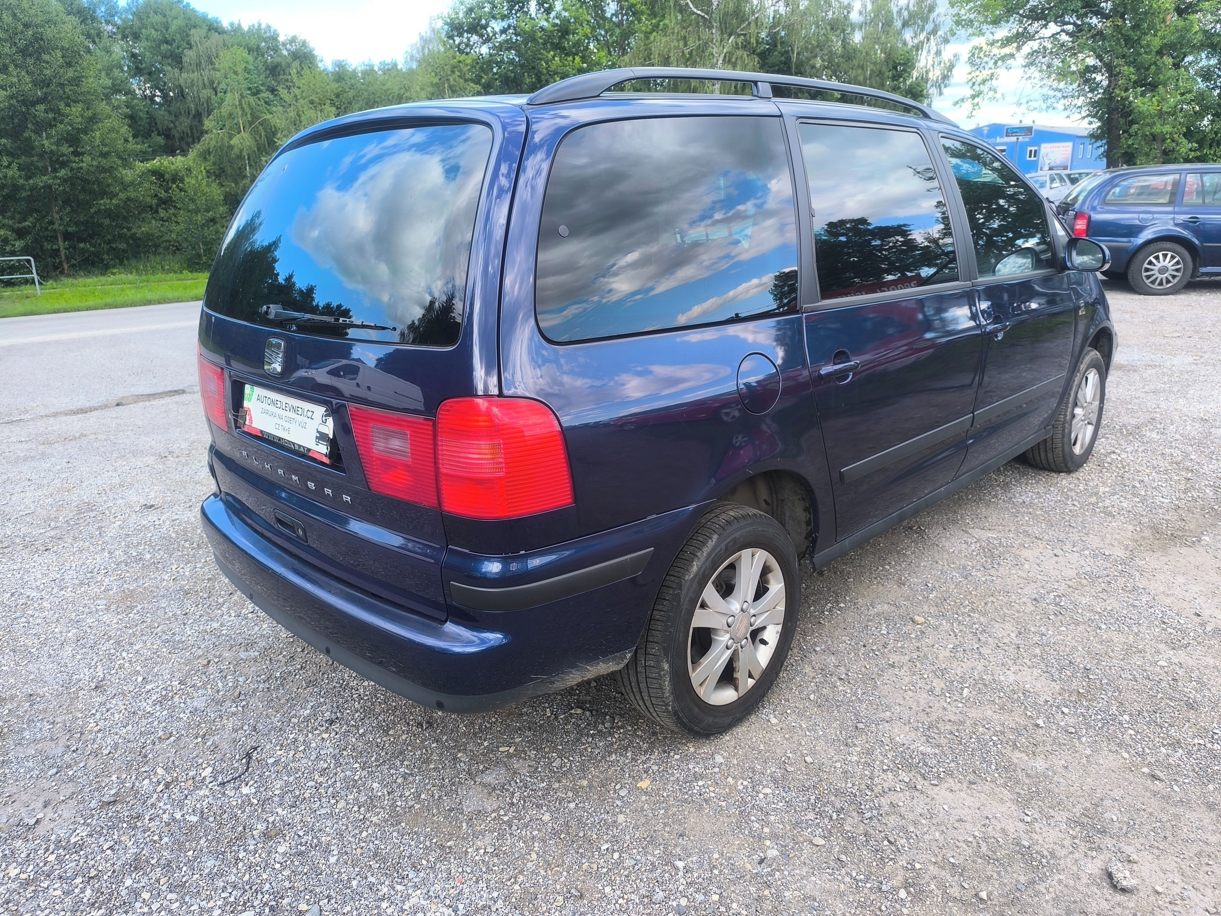 Seat Alhambra, 4X4,1,9TDI,7M,TZ,KRÁSNÁ,1MAJ64 - fotka 4