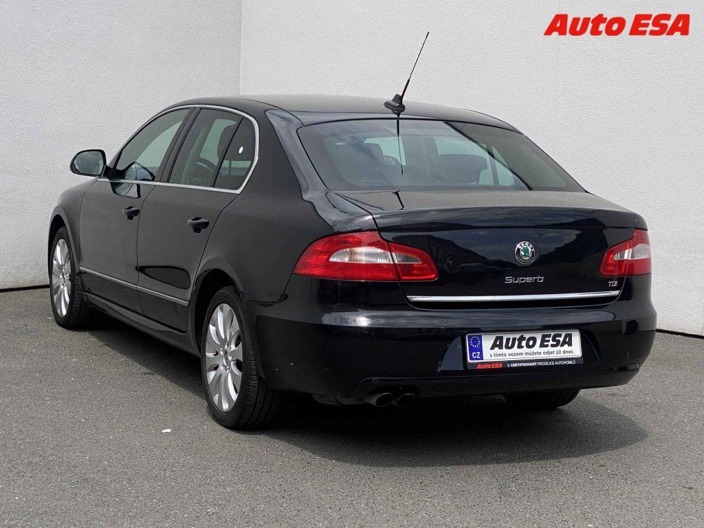 Škoda Superb, 2.0 TDi - fotka 6