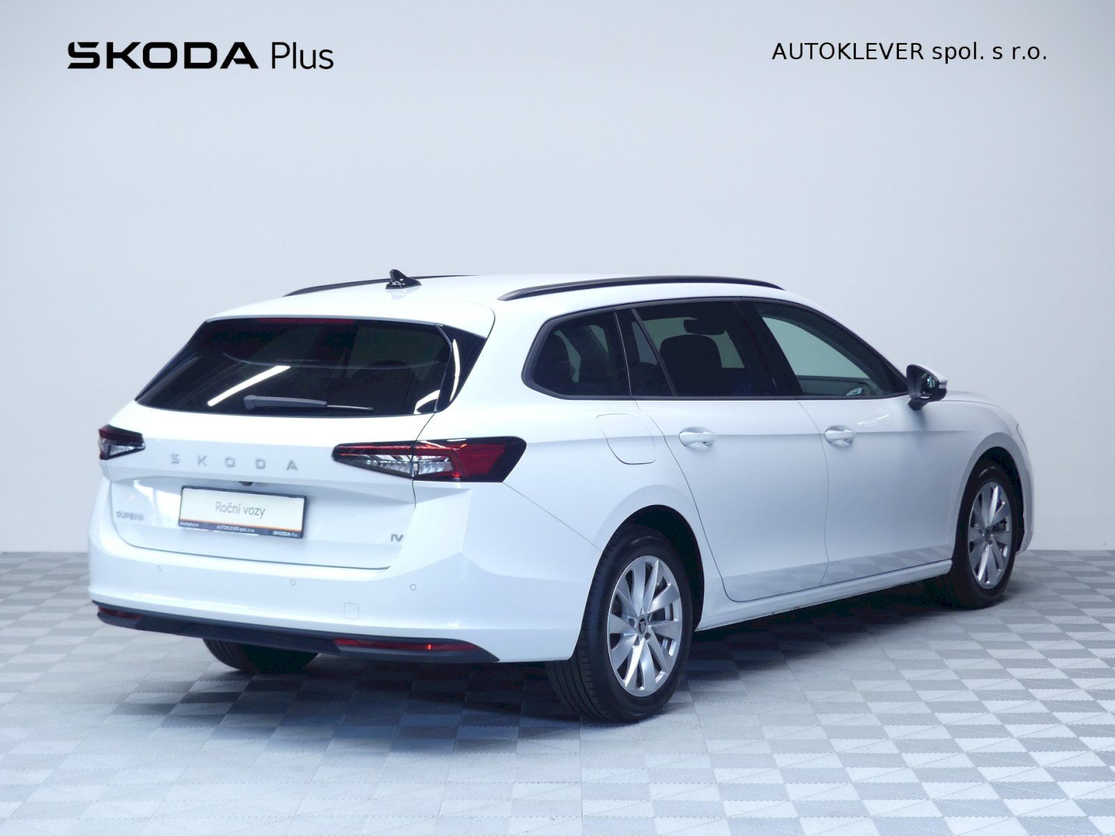 Škoda Superb, Selection DSG 1.5PHEV 150kW - fotka 2