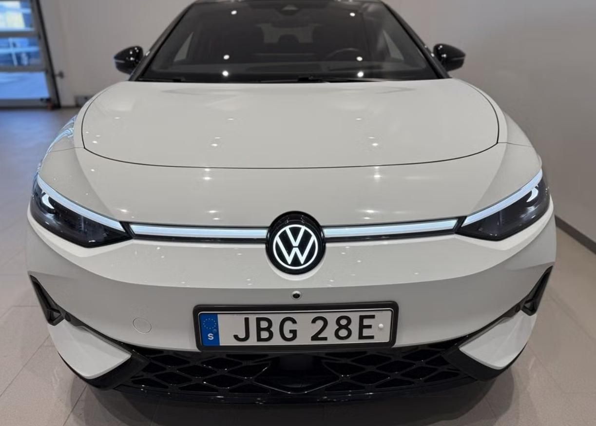 Volkswagen ID.7, GTX Tourer SoH 97% 360 HuD Taž - fotka 2