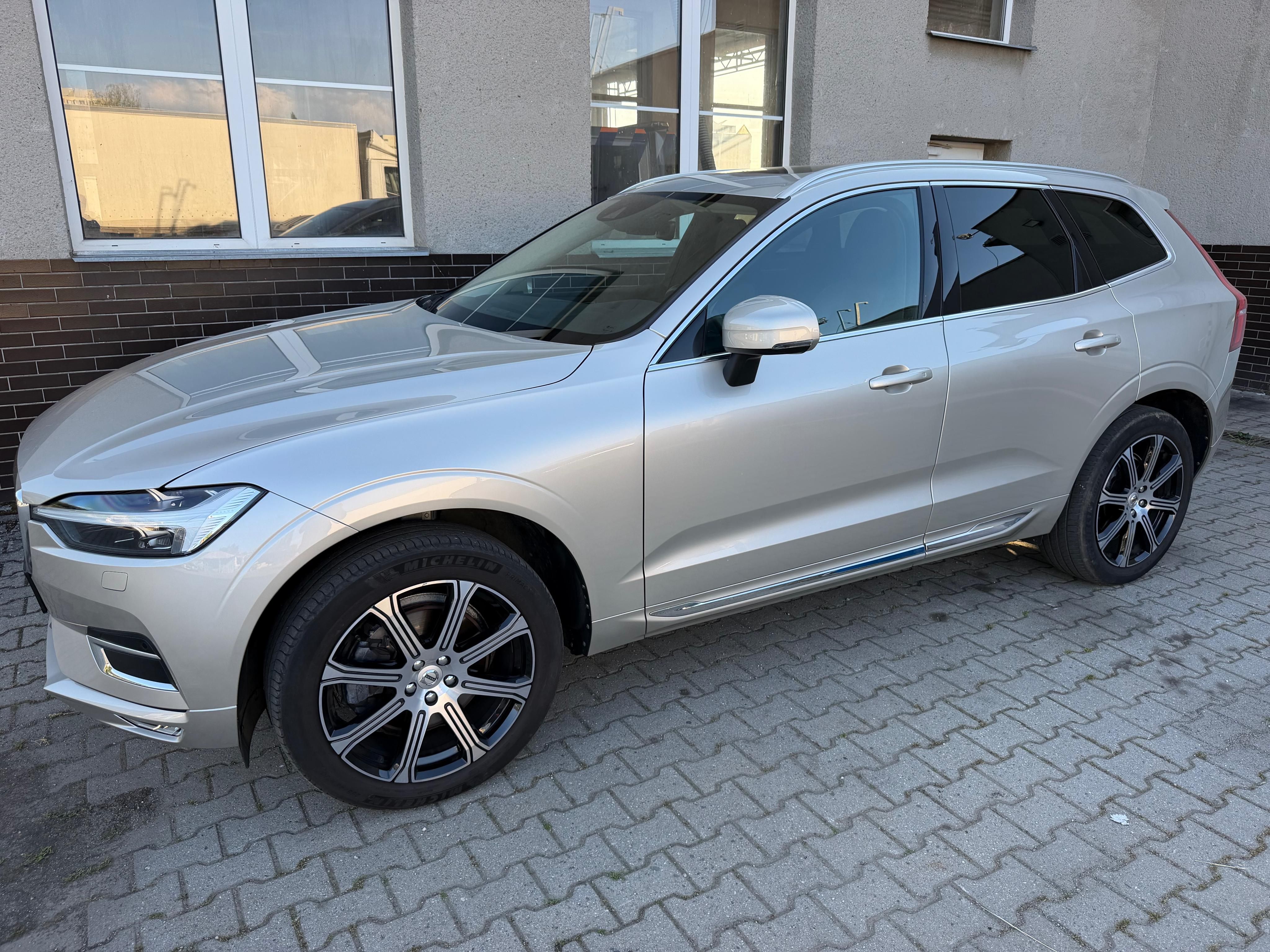 Volvo XC60, B4, ČR 145kW INSCRIPTION - fotka 3