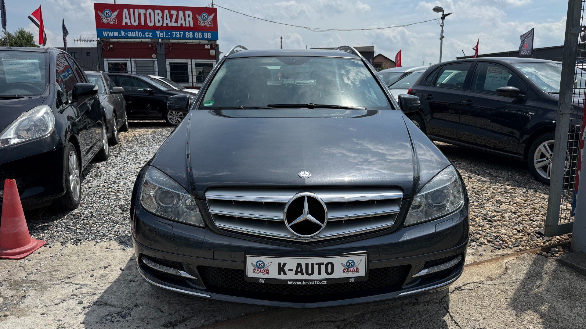 Mercedes-Benz Třídy C, C200CGI 135kW *A/T*Xenon*ALU* - fotka 2