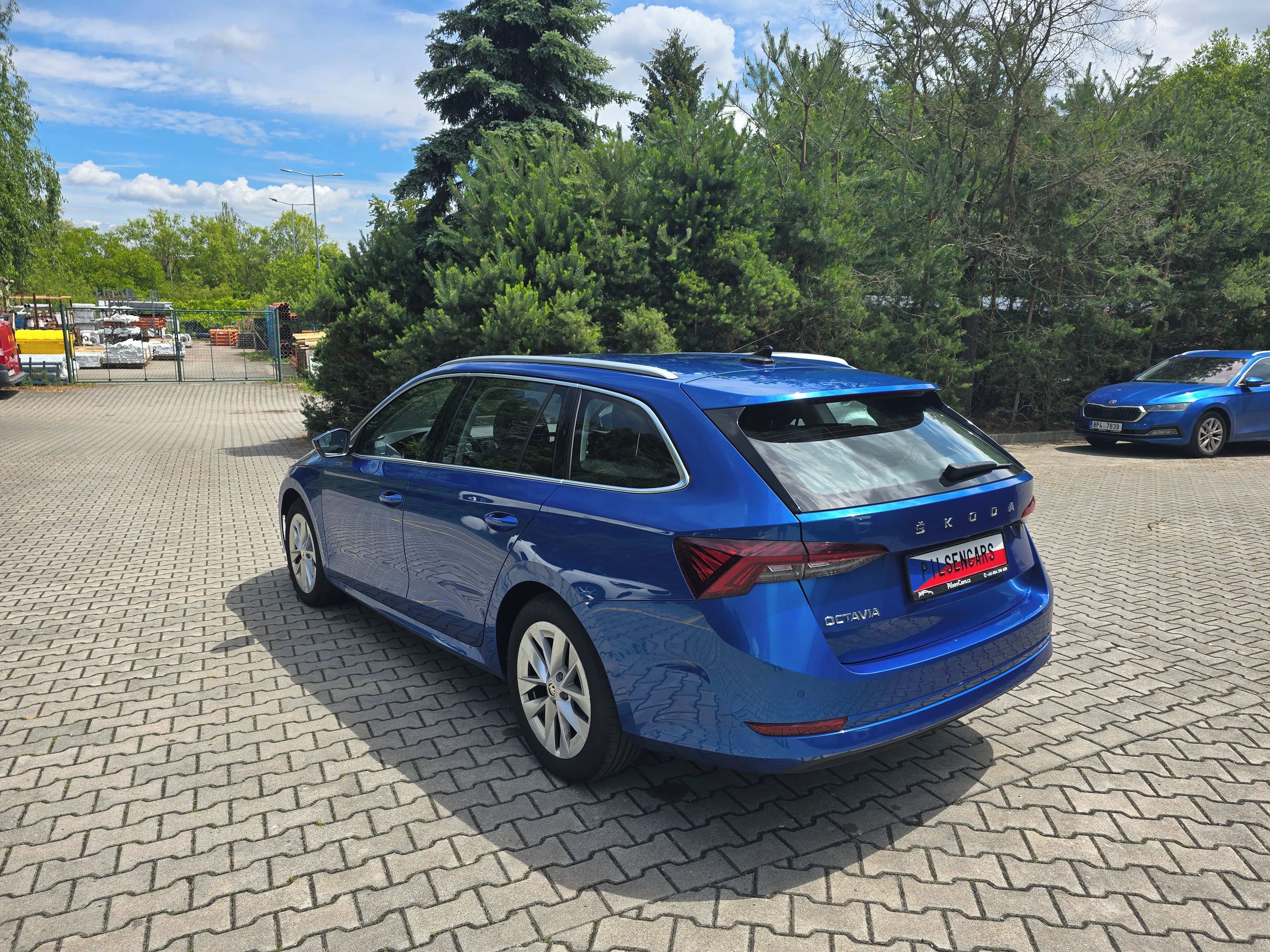 Škoda Octavia, Combi Style Plus Matrix 8xPNEU - fotka 3