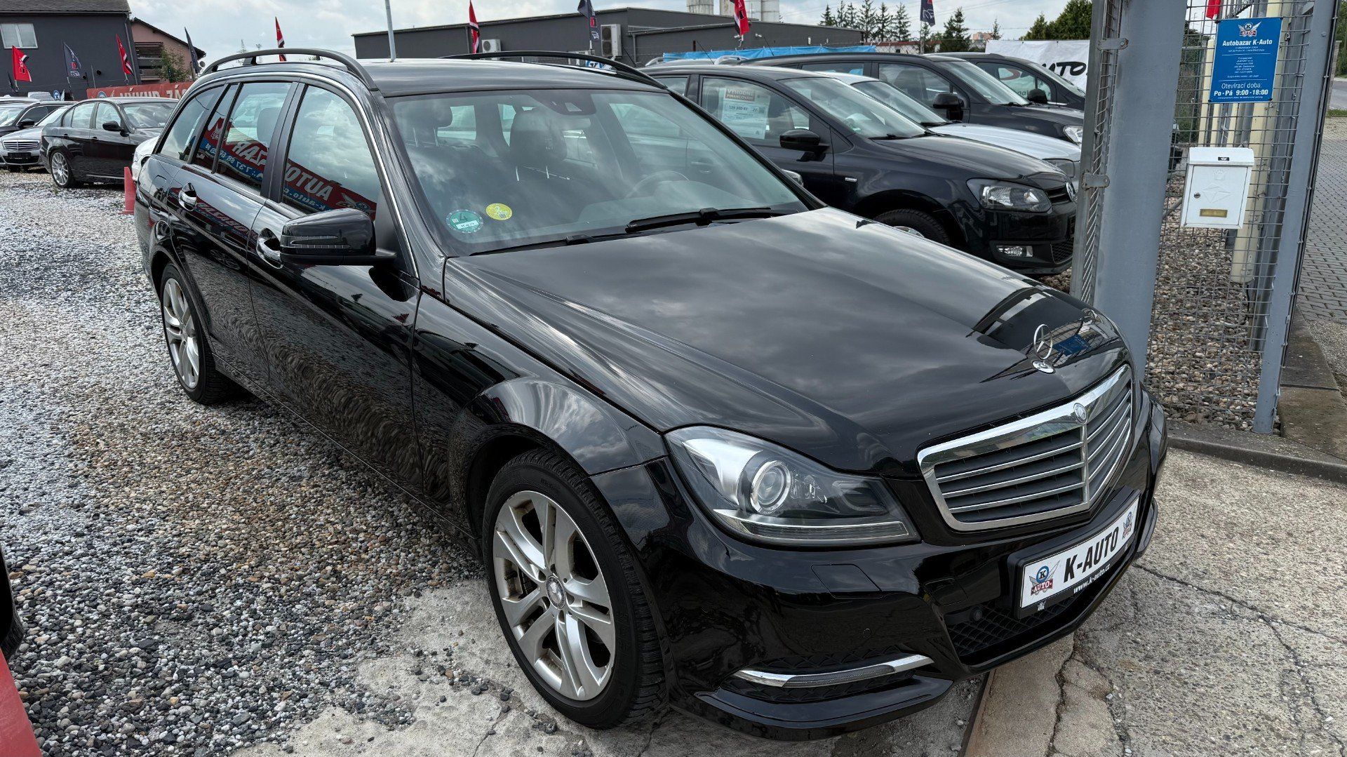 Mercedes-Benz Třídy C, C220CDi 125kW *Xenon*Navi*Alu* - fotka 3