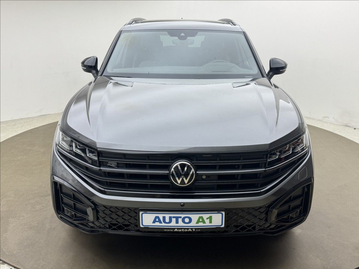 Volkswagen Touareg, 3,0 HUD MASÁŽ NZTOP ČR ZÁRUKA - fotka 2