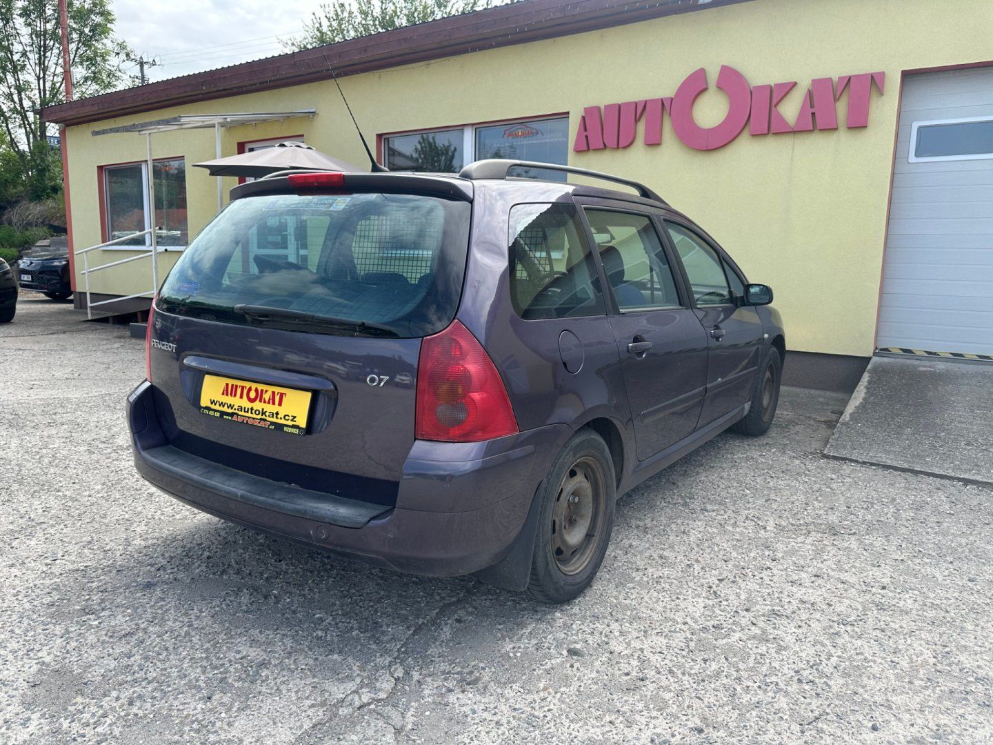 Peugeot 307, 1.6i 80kw/2 sady pneu - fotka 3