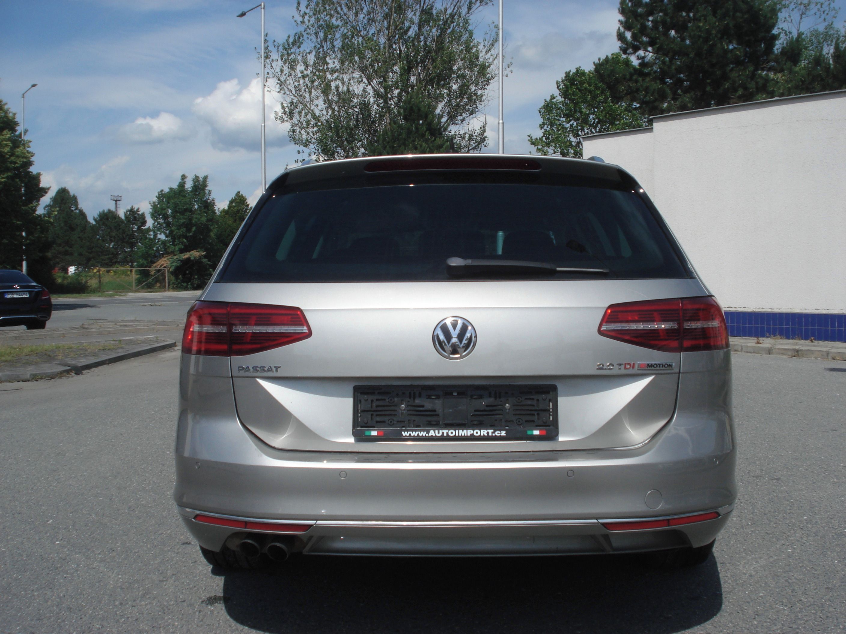 Volkswagen Passat, 2.0 TDi 4x4 140 KW HIGHLINE - fotka 4