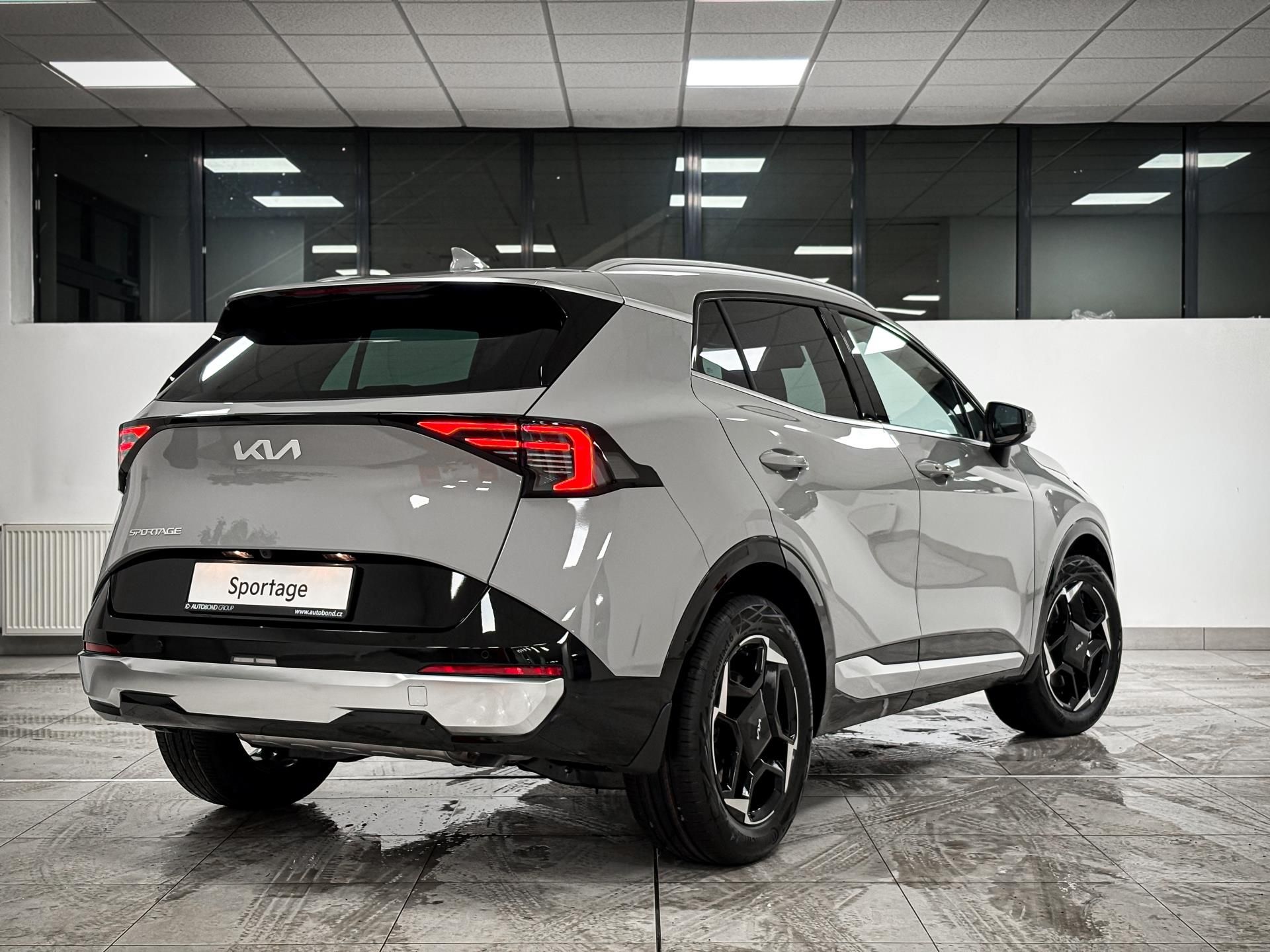 Kia Sportage, 1,6 T-GDi GPF 4x2 7DCT TOP (20 - fotka 4