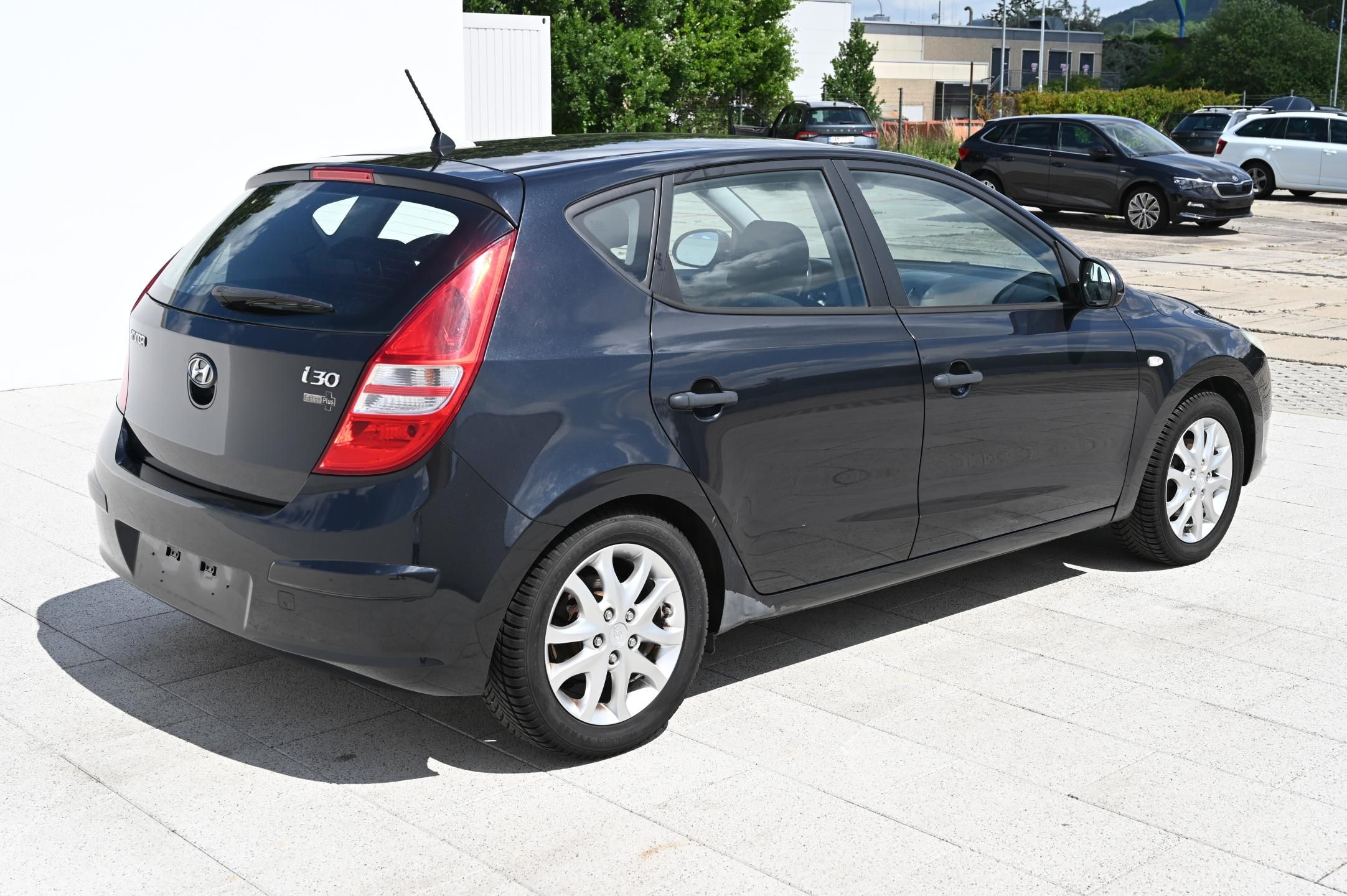 Hyundai i30, 1.4 80KW Edition+ 6/2010 - fotka 5