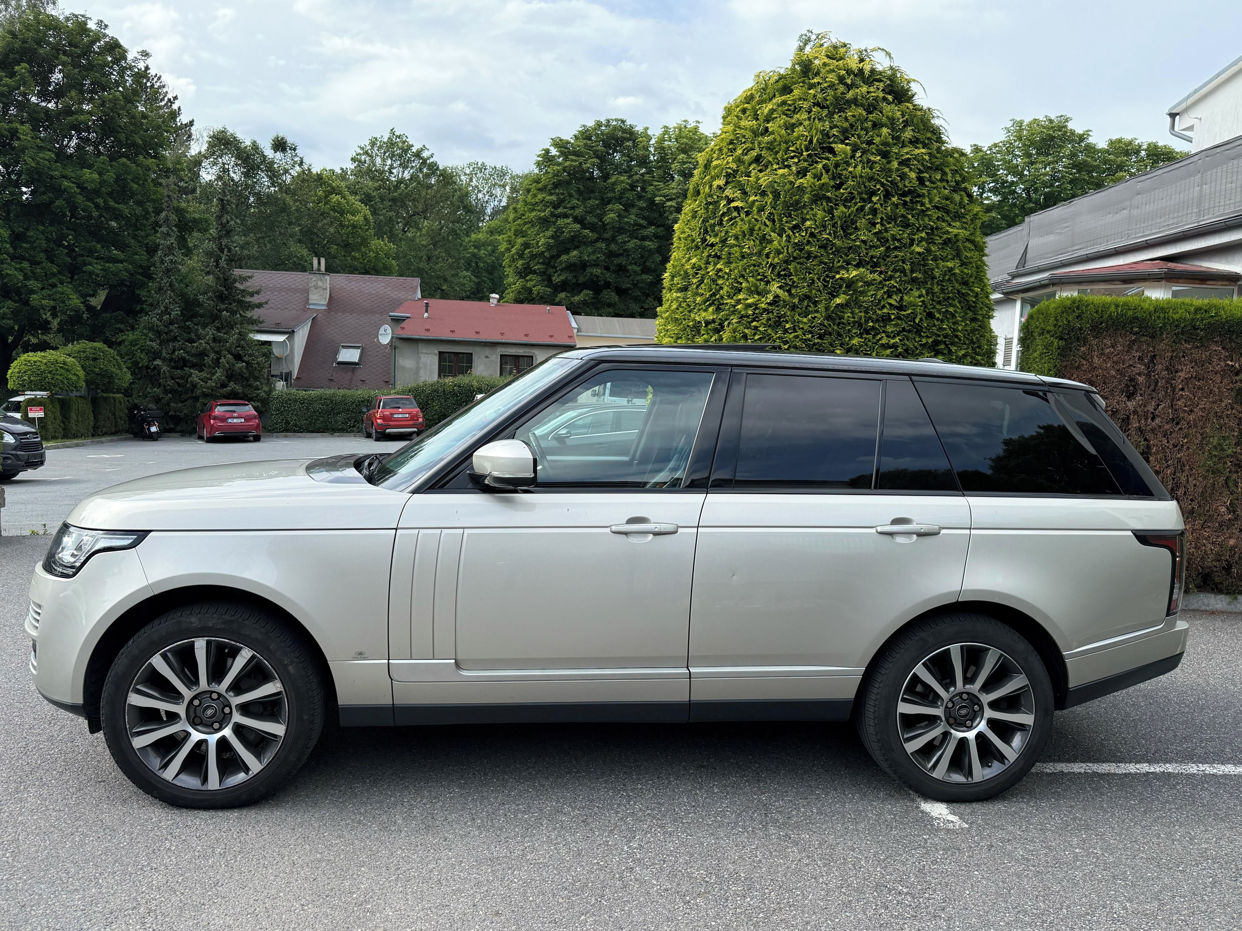 Land Rover Range Rover, 4,4 V8, AUTOBIOGRAPHY, ČR, DPH - fotka 2