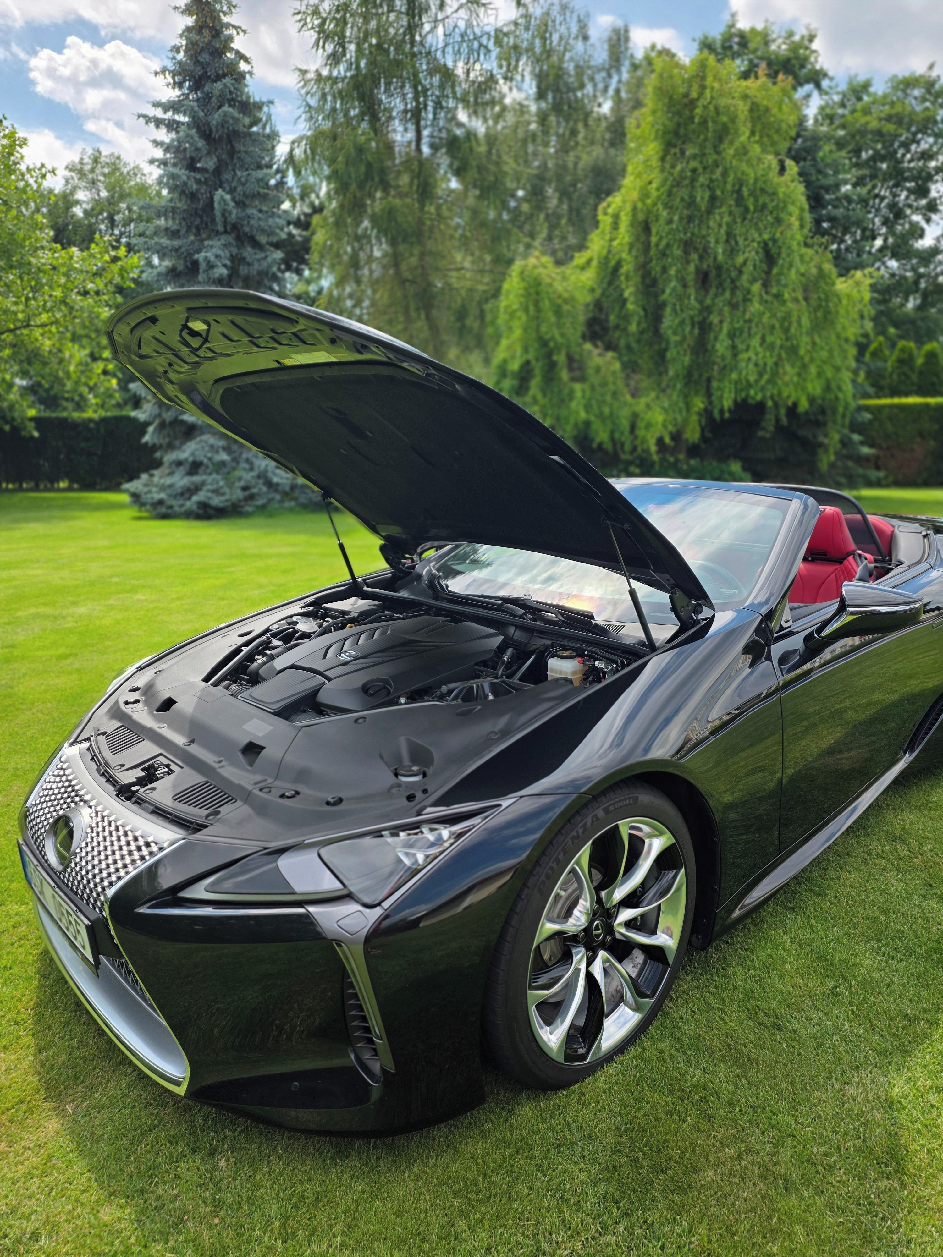 Lexus LC 500 - fotka 2