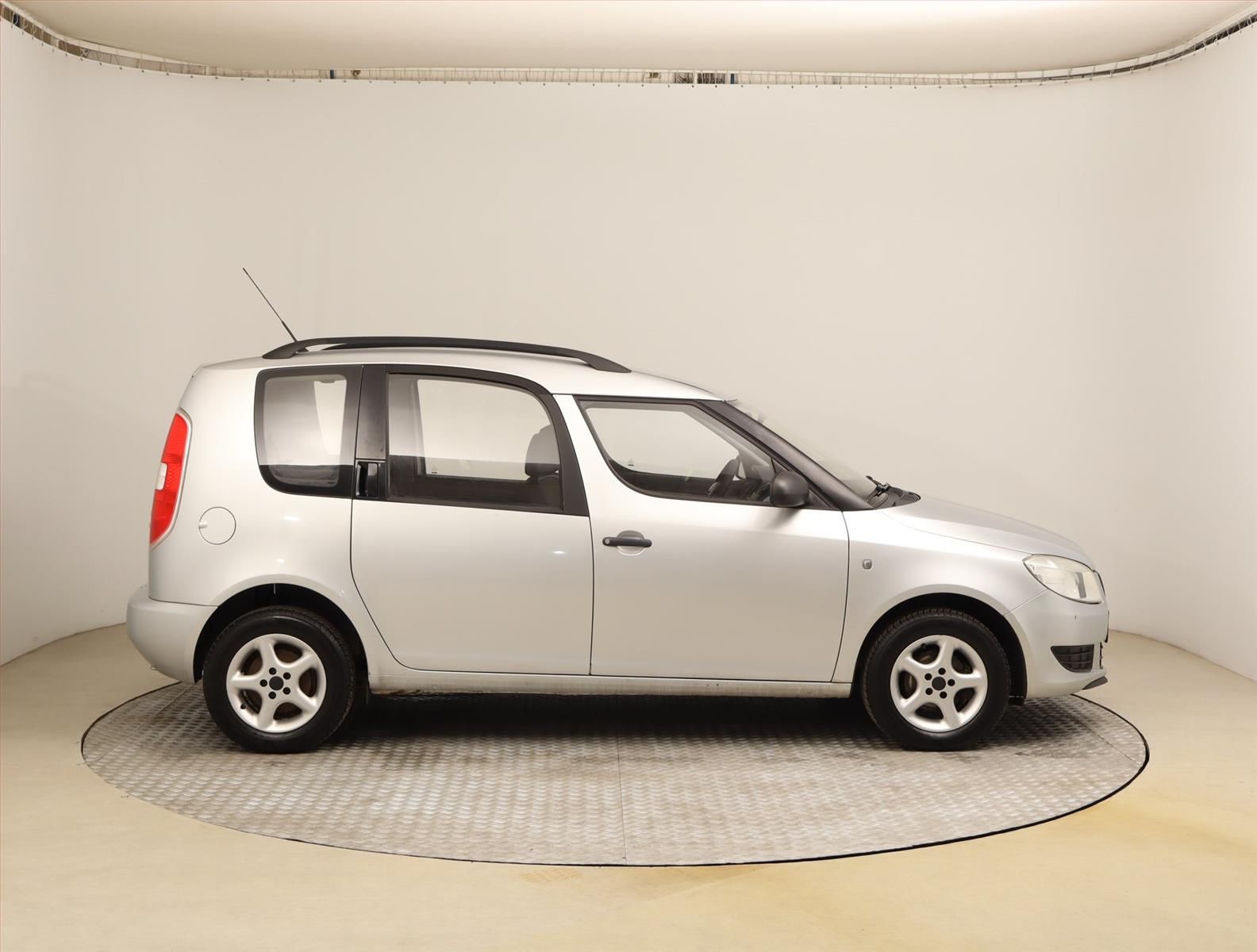 Škoda Roomster, 1.4 16V - fotka 6