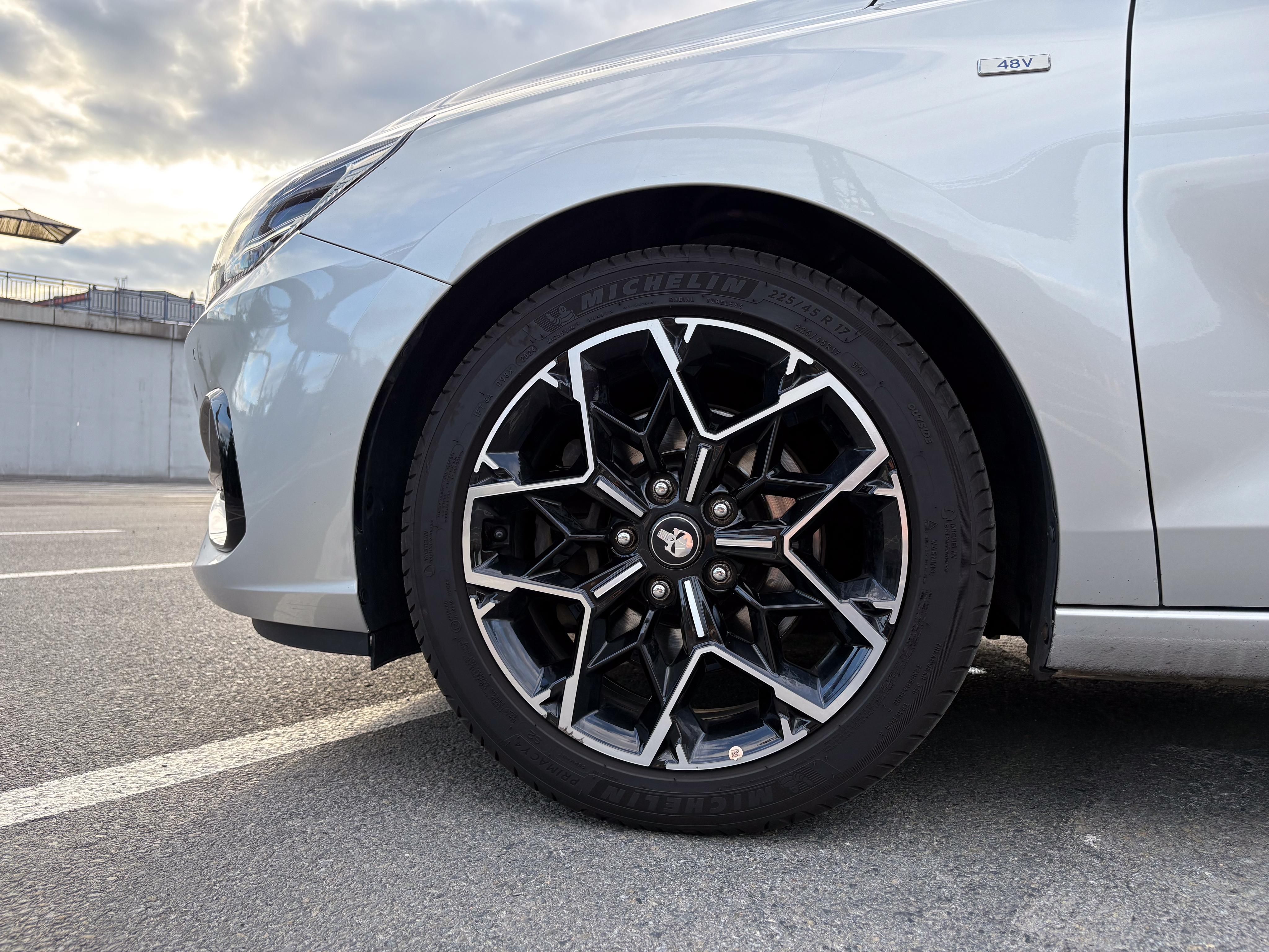 Hyundai i30, 1.5 t-gdi MHEV, fastback verze - fotka 4
